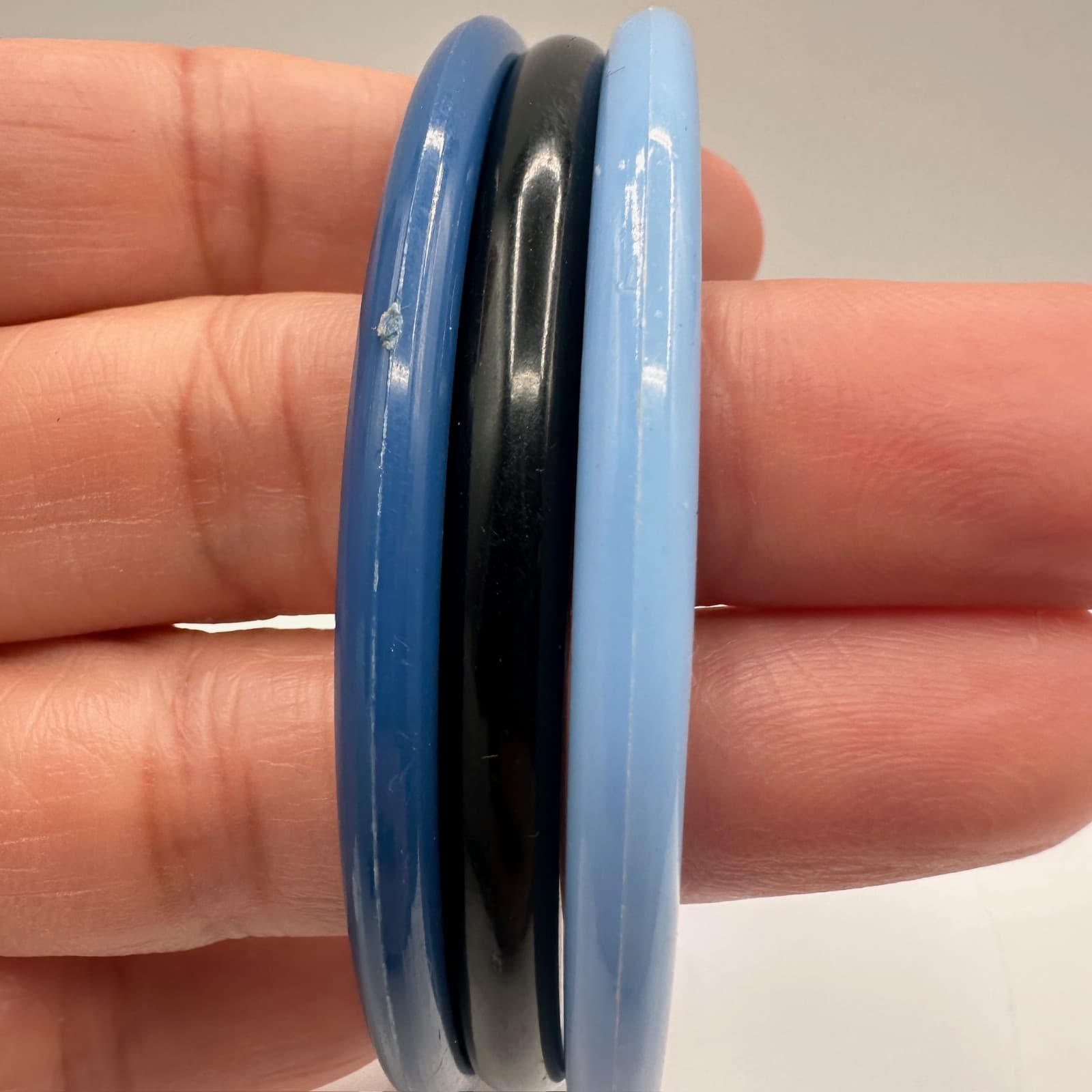 Vintage 90s Blue Black Lucite Bangle Bracelet Set Minimalist Fashion Jewelry - Thumbnail 8