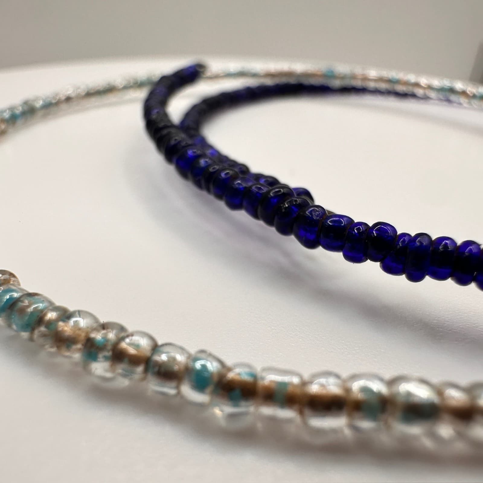 Vintage 90s Beaded Bracelet Blue Clear Glass Seed Beads Boho Jewelry - Thumbnail 5