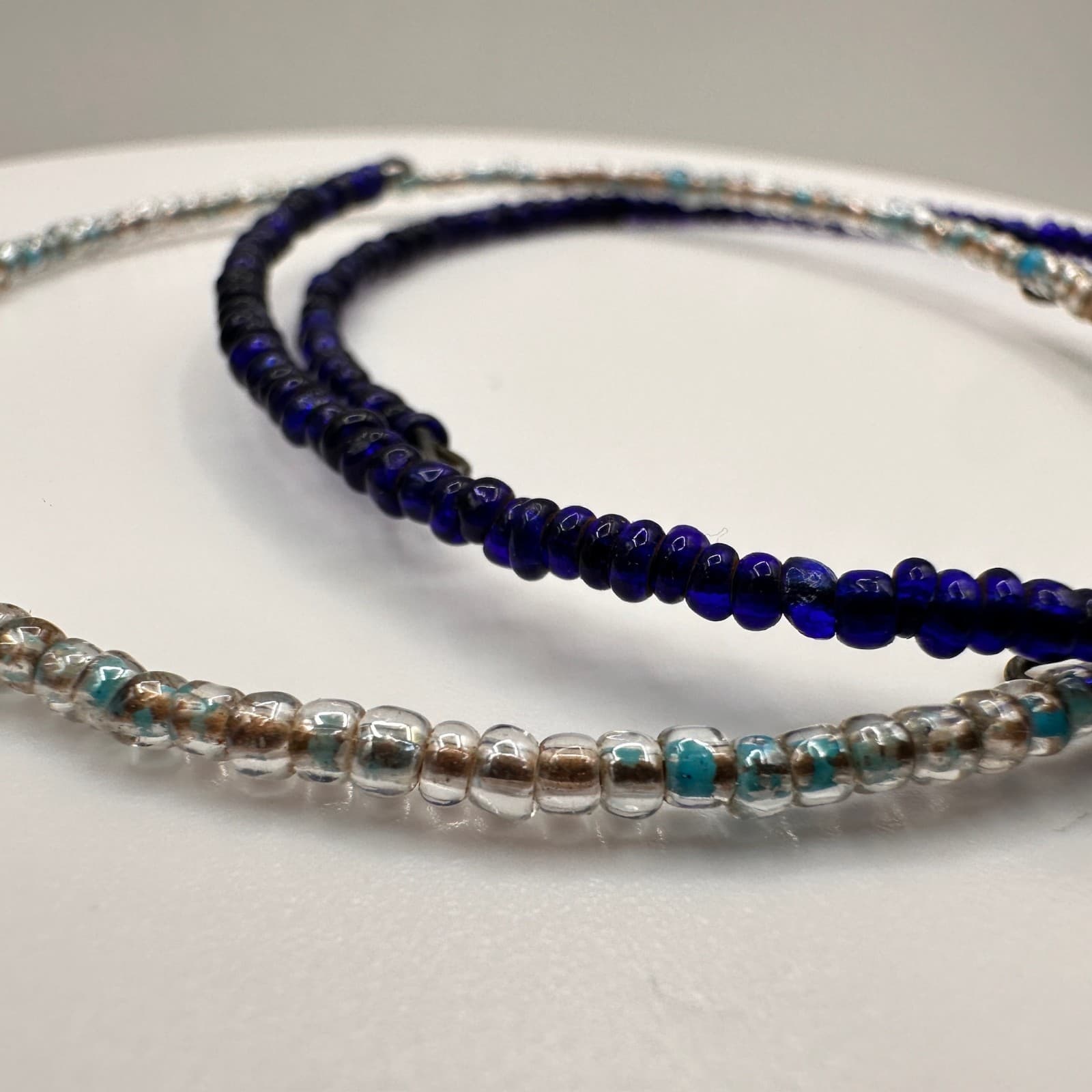 Vintage 90s Beaded Bracelet Blue Clear Glass Seed Beads Boho Jewelry - Thumbnail 3