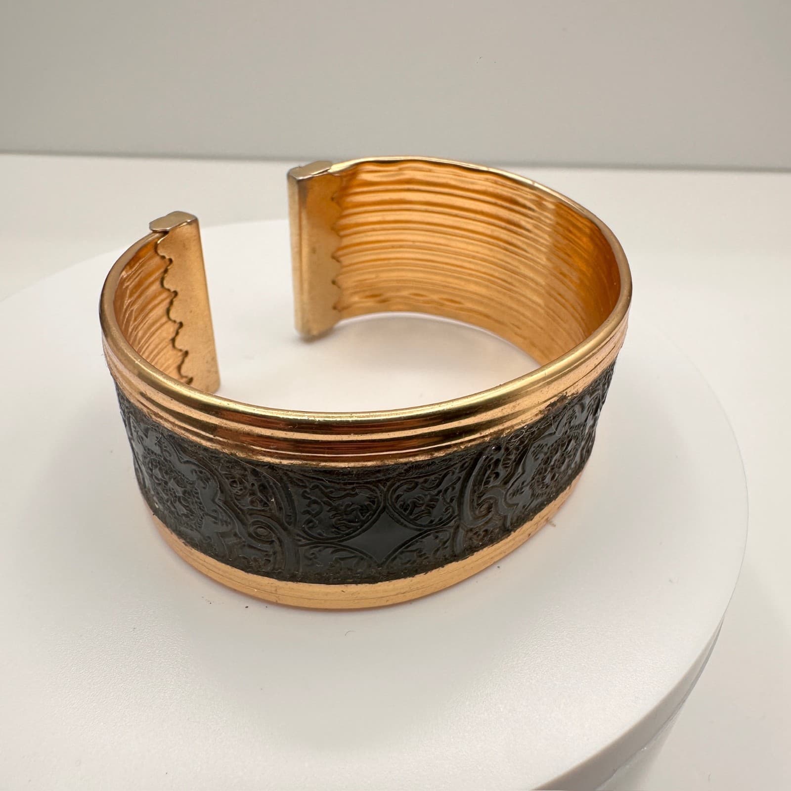 Vintage 80s Wide Gold Tone Black Enamel Etched Filigree Hand Bracelet Statement - Image 1