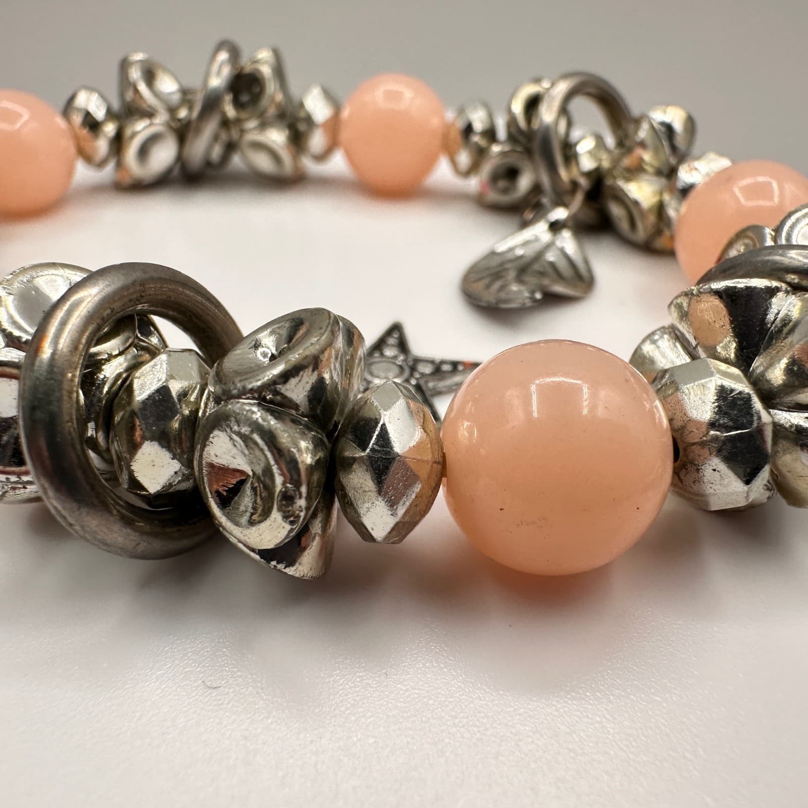 Vintage 90s Charm Bracelet Pink Bead Silver Tone Key Leaf Star Dangle Jewelry - Thumbnail 5