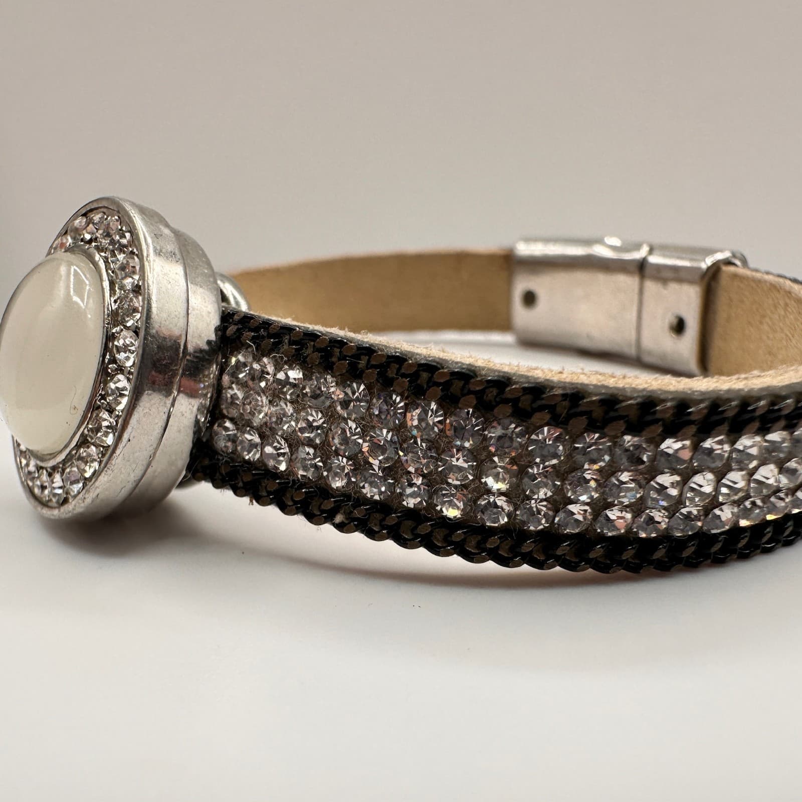 Vintage 90s Silver Tone Crystal Leather Bracelet Round Cabochon Statement - Thumbnail 5