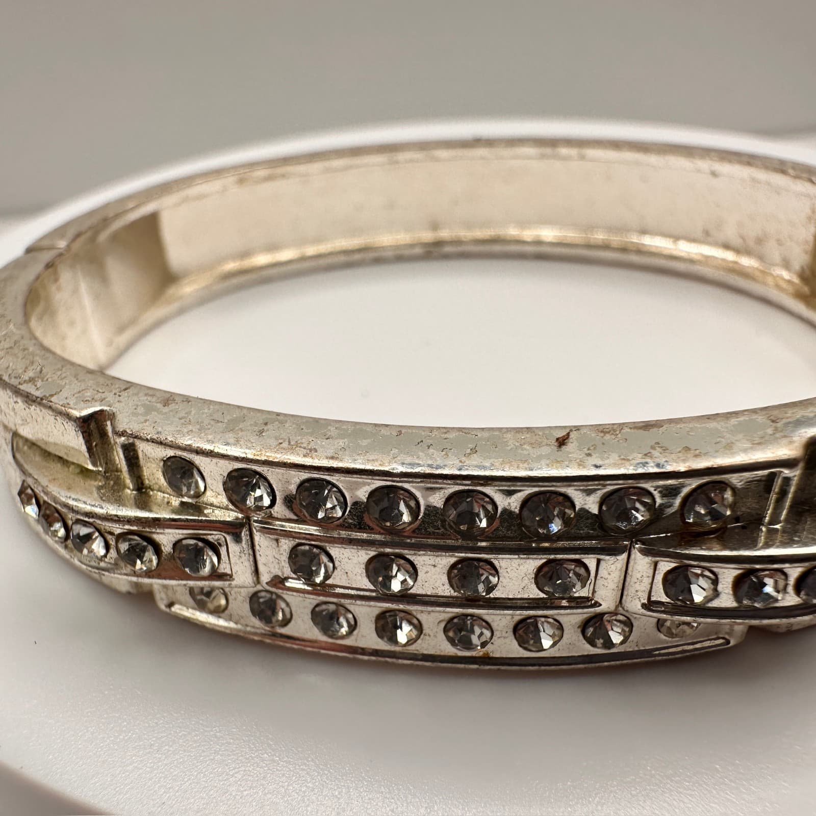 Vintage 90s Silver Tone Rhinestone Bangle Bracelet Hinged Statement Glam Jewelry - Thumbnail 10