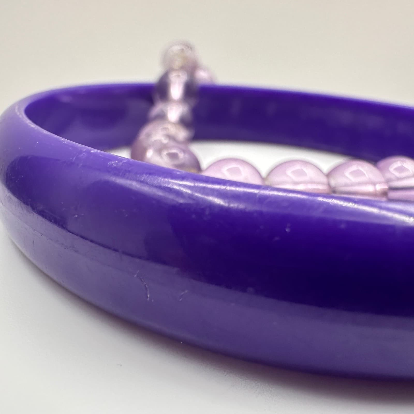 Vintage 90s Natural Bead Bracelet & Purple Lucite Bangle Set Women's Jewelry - Thumbnail 5