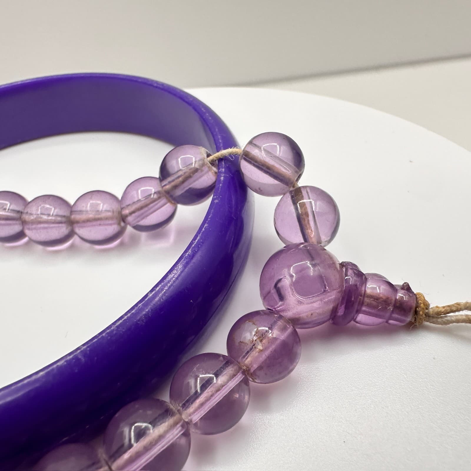 Vintage 90s Natural Bead Bracelet & Purple Lucite Bangle Set Women's Jewelry - Thumbnail 9