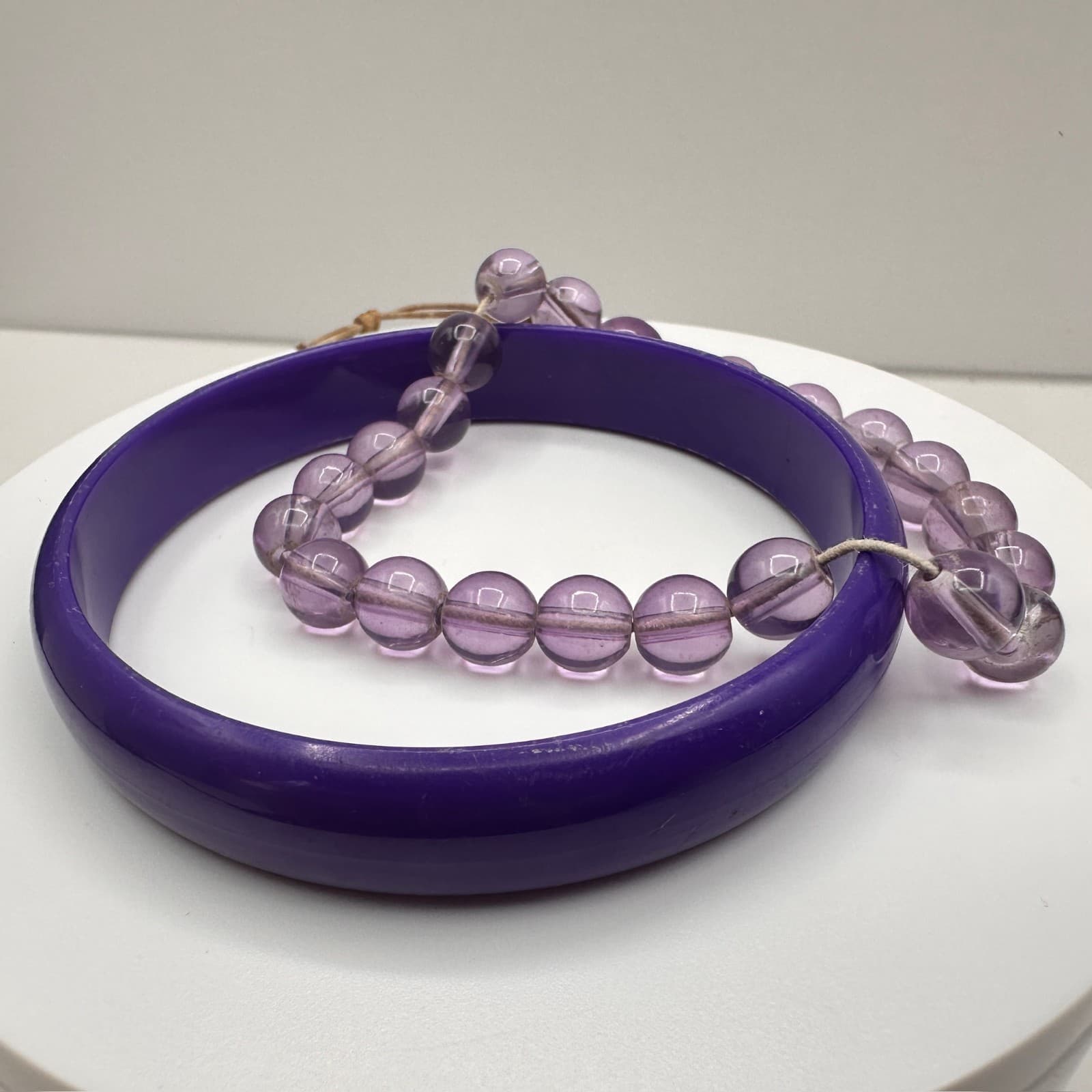 Vintage 90s Natural Bead Bracelet & Purple Lucite Bangle Set Women's Jewelry - Thumbnail 3