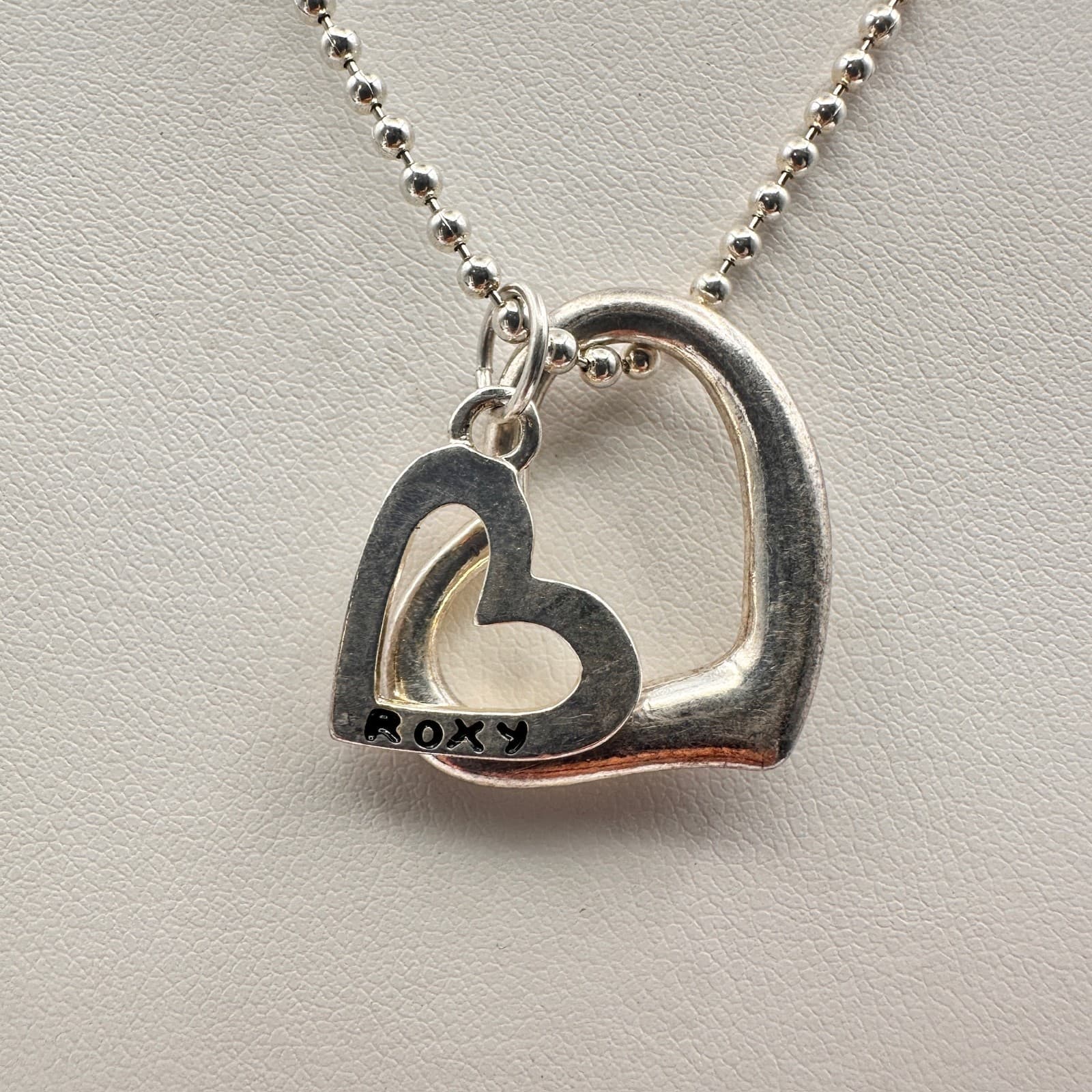 Vintage 90s Silver Tone Entwined Hearts Pendant Ball Chain Necklace Jewelry - Thumbnail 2