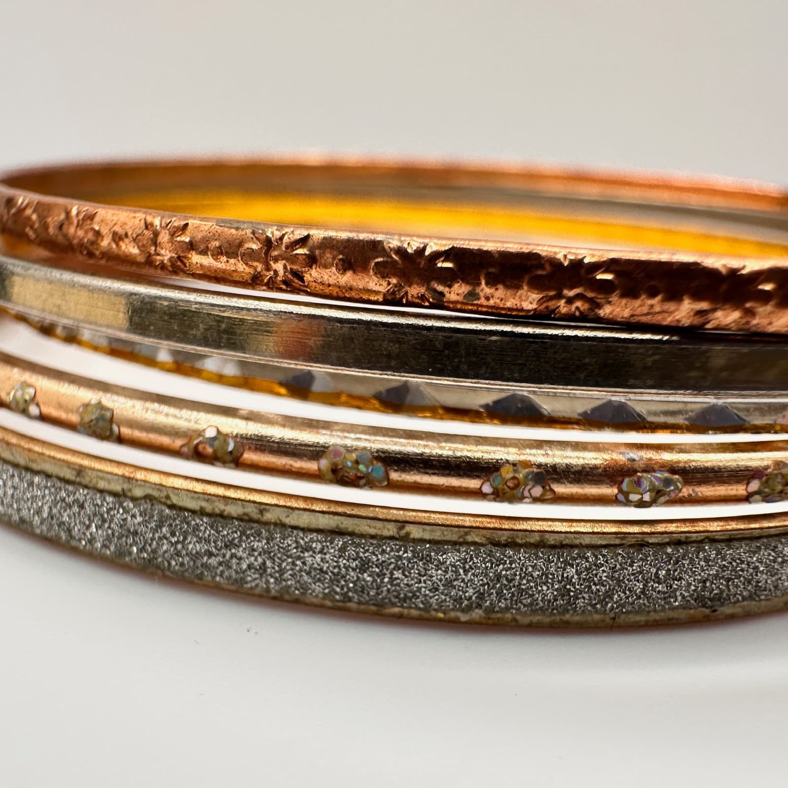 Vintage 80s Mixed Metal Thin Stackable Bangles Set Bracelets Bohemian Jewelry - Thumbnail 6