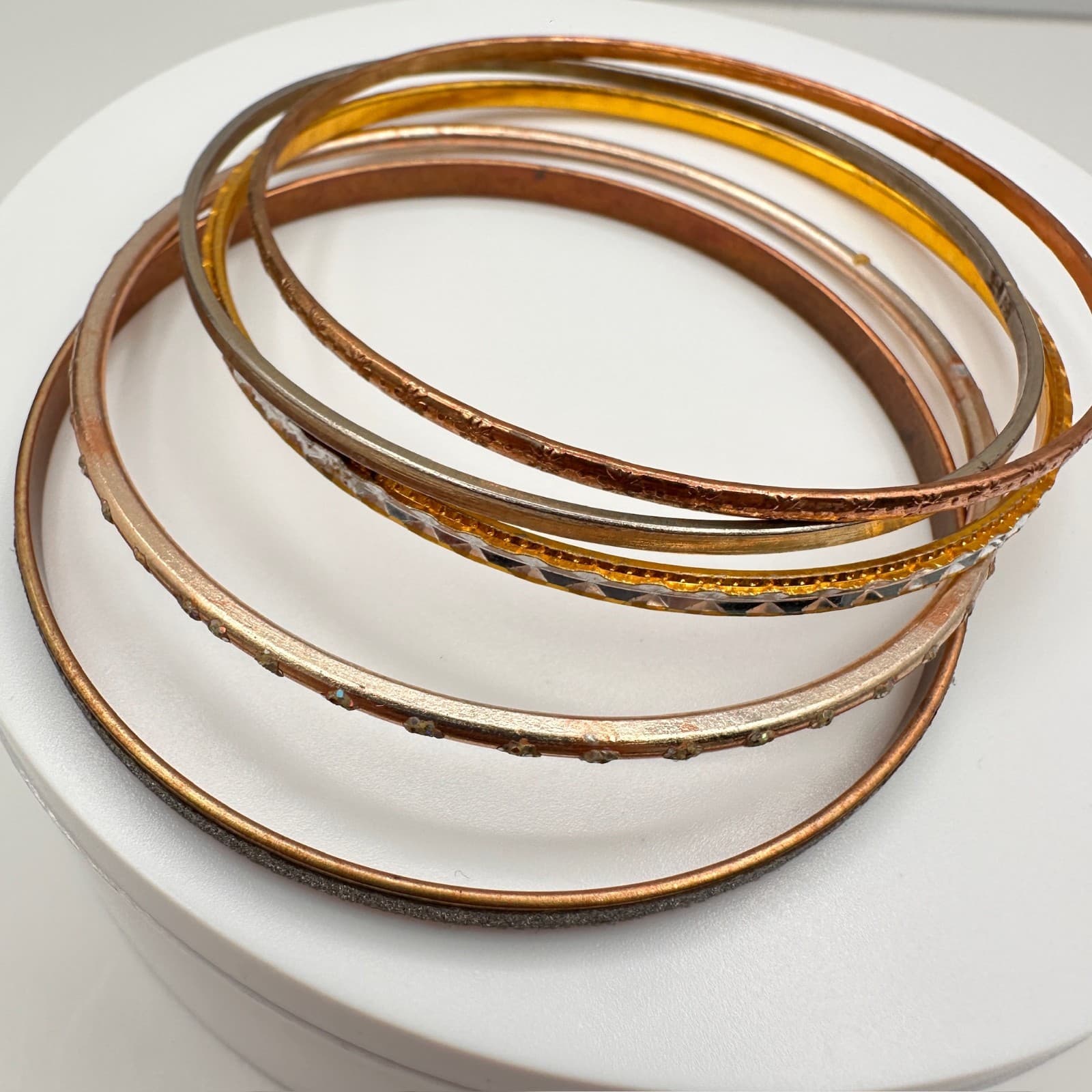 Vintage 80s Mixed Metal Thin Stackable Bangles Set Bracelets Bohemian Jewelry - Thumbnail 8