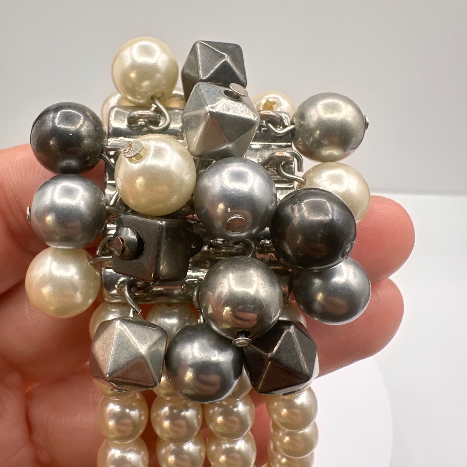 Vintage 90s Faux Pearl Cluster Mixed-Bead Stretch Bracelet Silver Tone Jewelry - Thumbnail 10