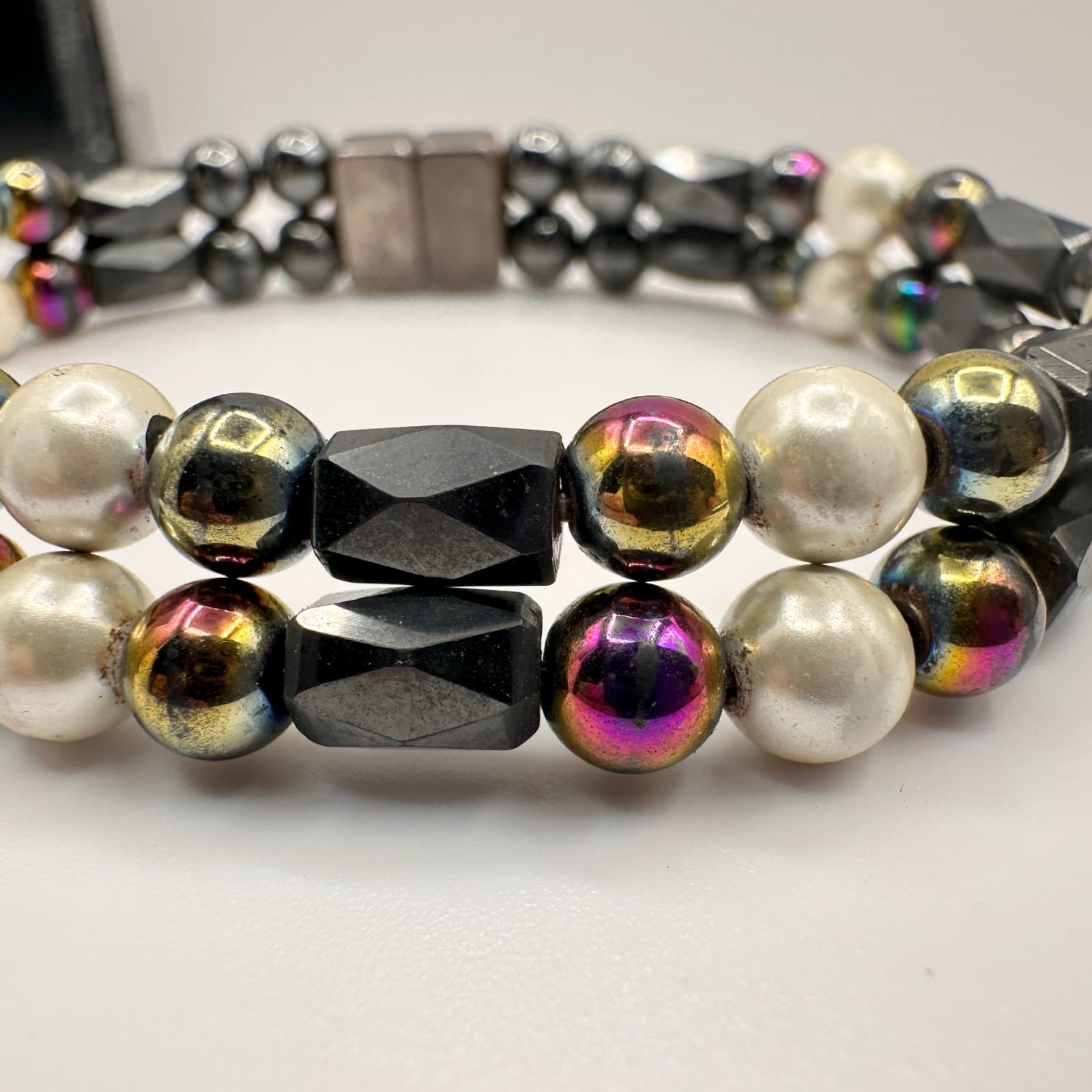Vintage Y2K Hematite & Faux Pearl Magnetic Stretch Bracelet 2-Row Iridescent - Thumbnail 4