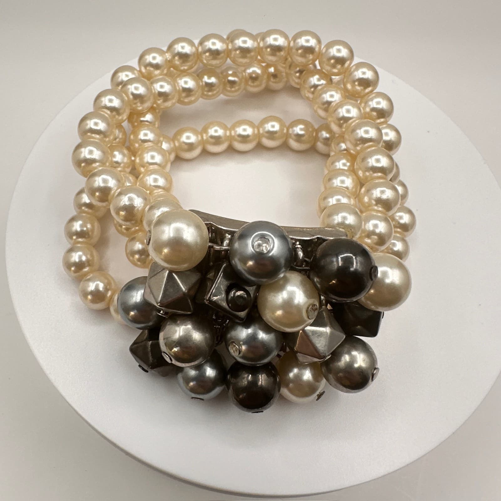 Vintage 90s Faux Pearl Cluster Mixed-Bead Stretch Bracelet Silver Tone Jewelry - Thumbnail 2