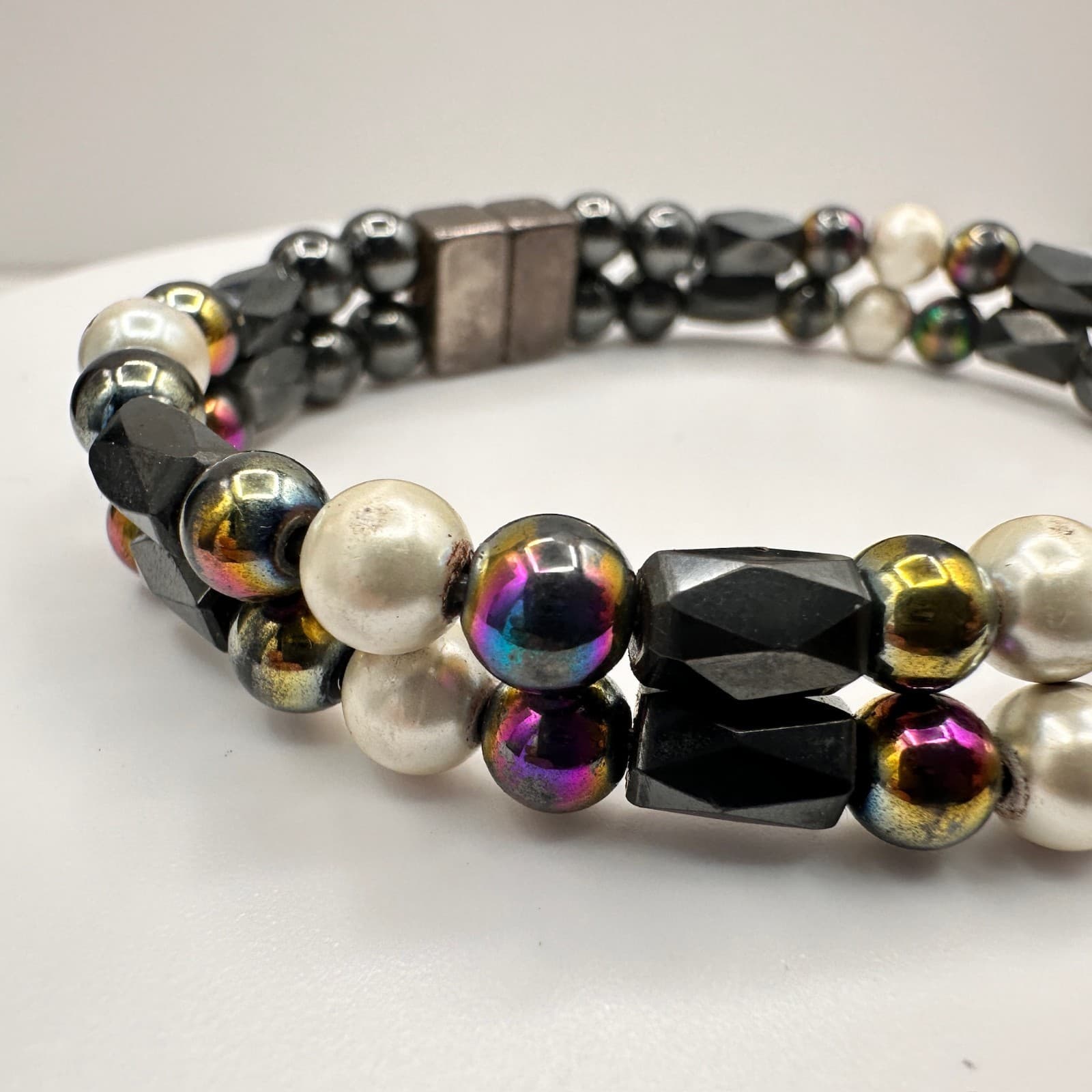 Vintage Y2K Hematite & Faux Pearl Magnetic Stretch Bracelet 2-Row Iridescent - Thumbnail 2