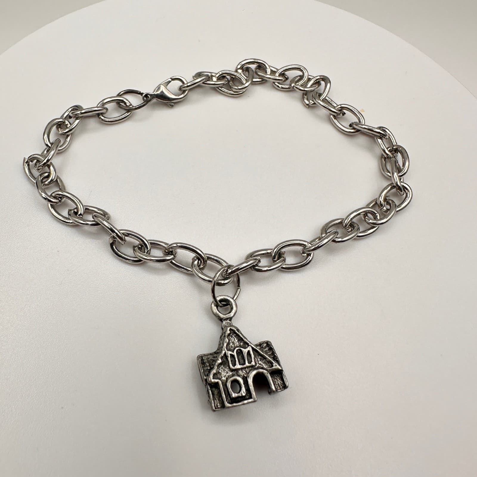 Vintage 80s Silver Tone Statement Church House Charm Bracelet Estate Jewelry - Thumbnail 2