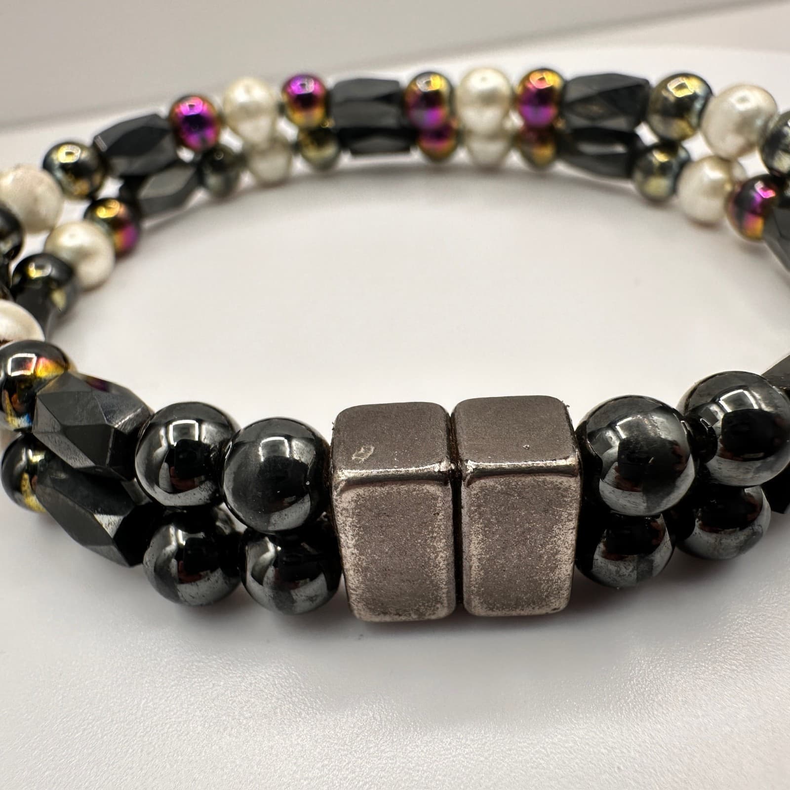 Vintage Y2K Hematite & Faux Pearl Magnetic Stretch Bracelet 2-Row Iridescent - Thumbnail 9