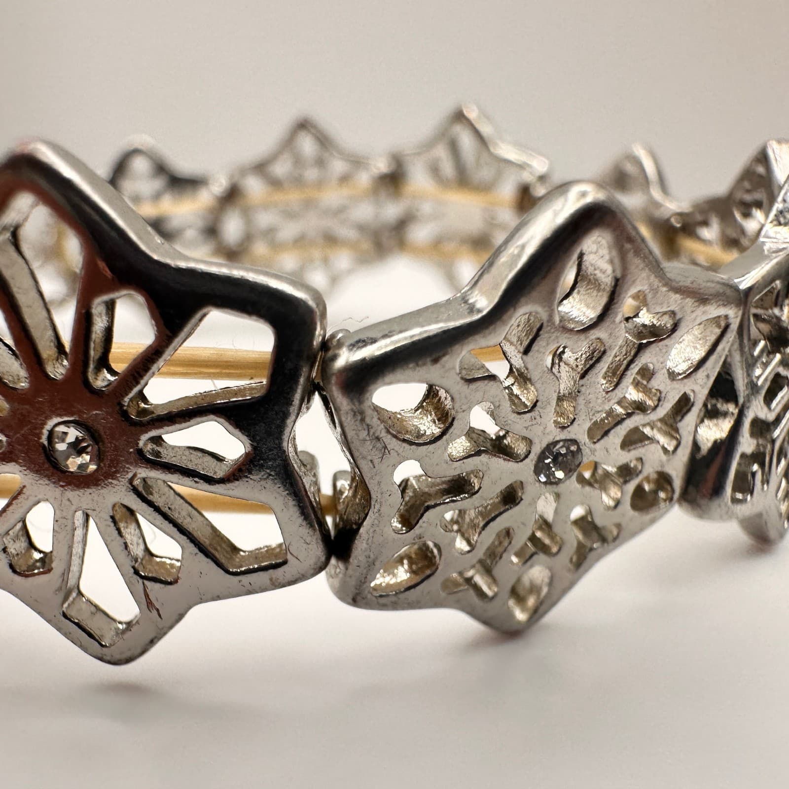 Vintage Y2K Silver Tone Filigree Stretch Link Bracelet Clear Rhinestone Jewelry - Thumbnail 5