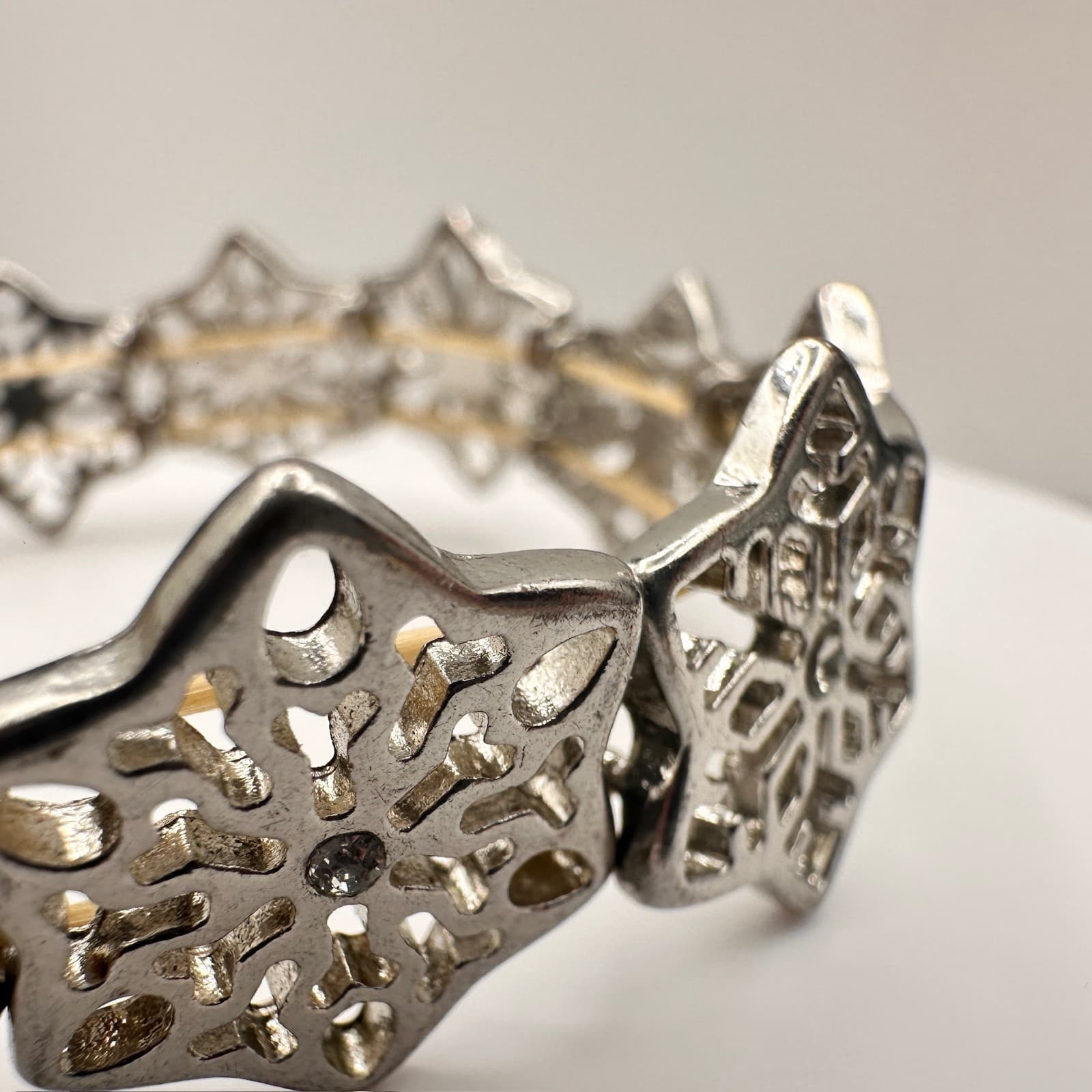 Vintage Y2K Silver Tone Filigree Stretch Link Bracelet Clear Rhinestone Jewelry - Thumbnail 6