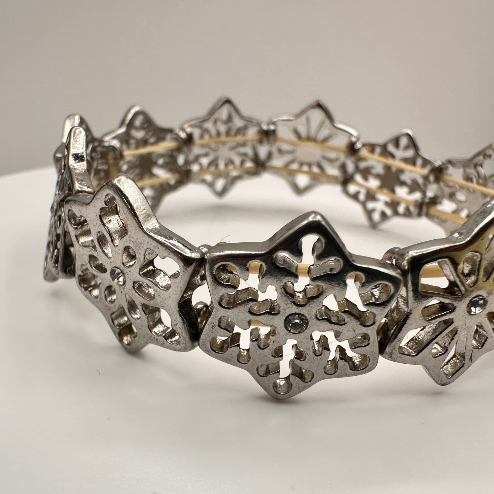 Vintage Y2K Silver Tone Filigree Stretch Link Bracelet Clear Rhinestone Jewelry - Thumbnail 2