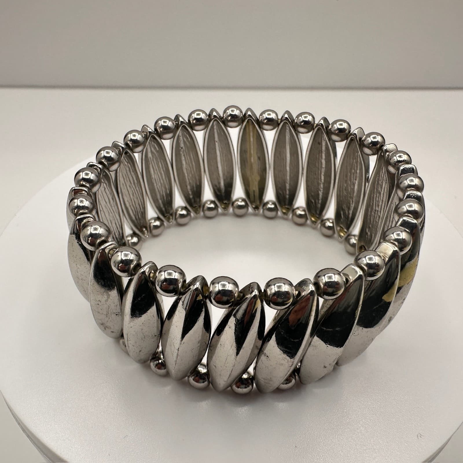 Vintage Y2K 90s Silver Tone Stretch Bracelet Chunky Mächtiges Armband Jewelry - Thumbnail 2