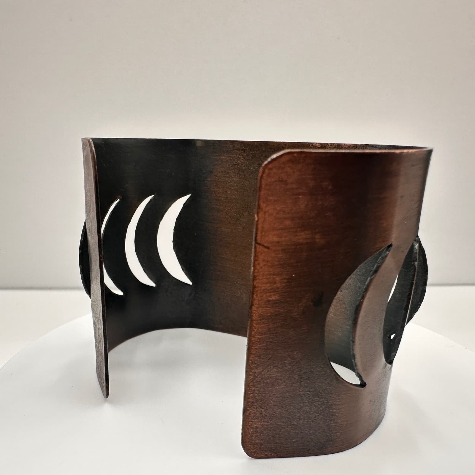 Vintage 90s Copper Hand Bracelet Moon Crescent Cutout Women's Classic Jewelry - Thumbnail 7