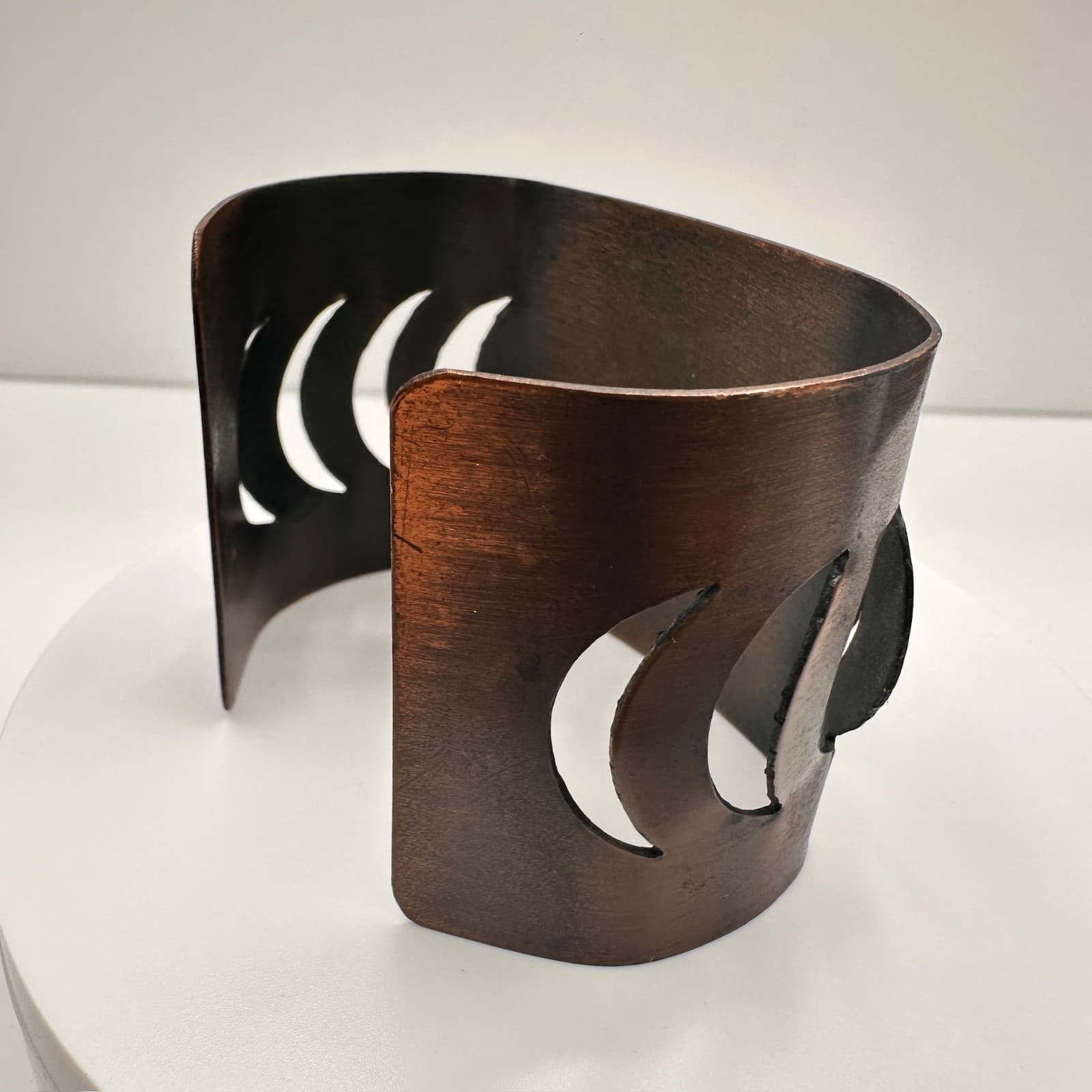 Vintage 90s Copper Hand Bracelet Moon Crescent Cutout Women's Classic Jewelry - Thumbnail 2