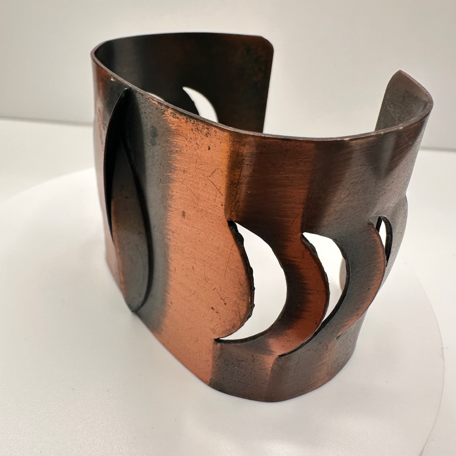 Vintage 90s Copper Hand Bracelet Moon Crescent Cutout Women's Classic Jewelry - Thumbnail 4