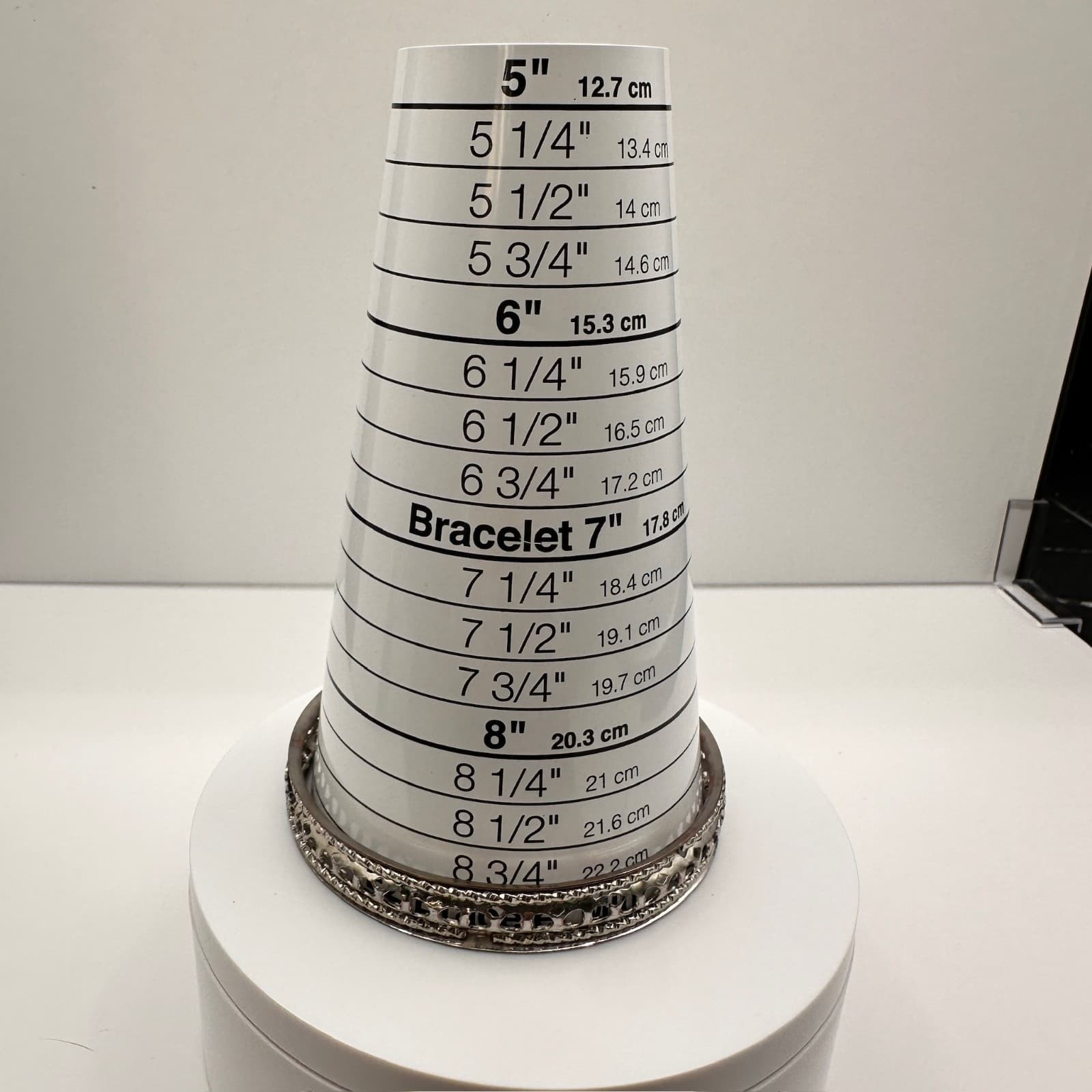 Vintage 90s Silver Tone Openwork Heart Bangle Bracelet Etched Boho Jewelry - Thumbnail 8