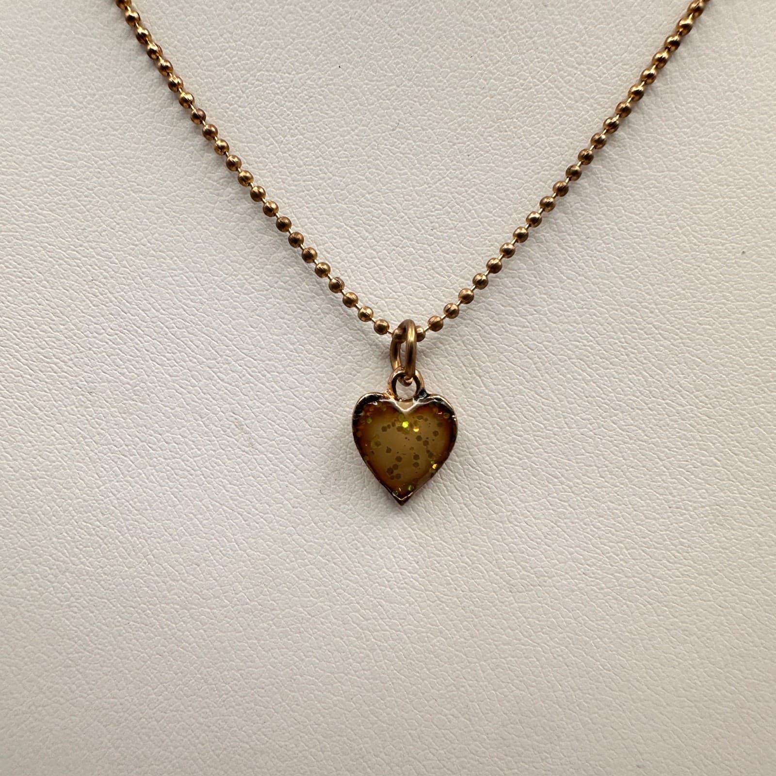 Vintage Heart Necklace Gold Tone Green Glitter Resin Pendant Ball Chain Jewelry - Thumbnail 2