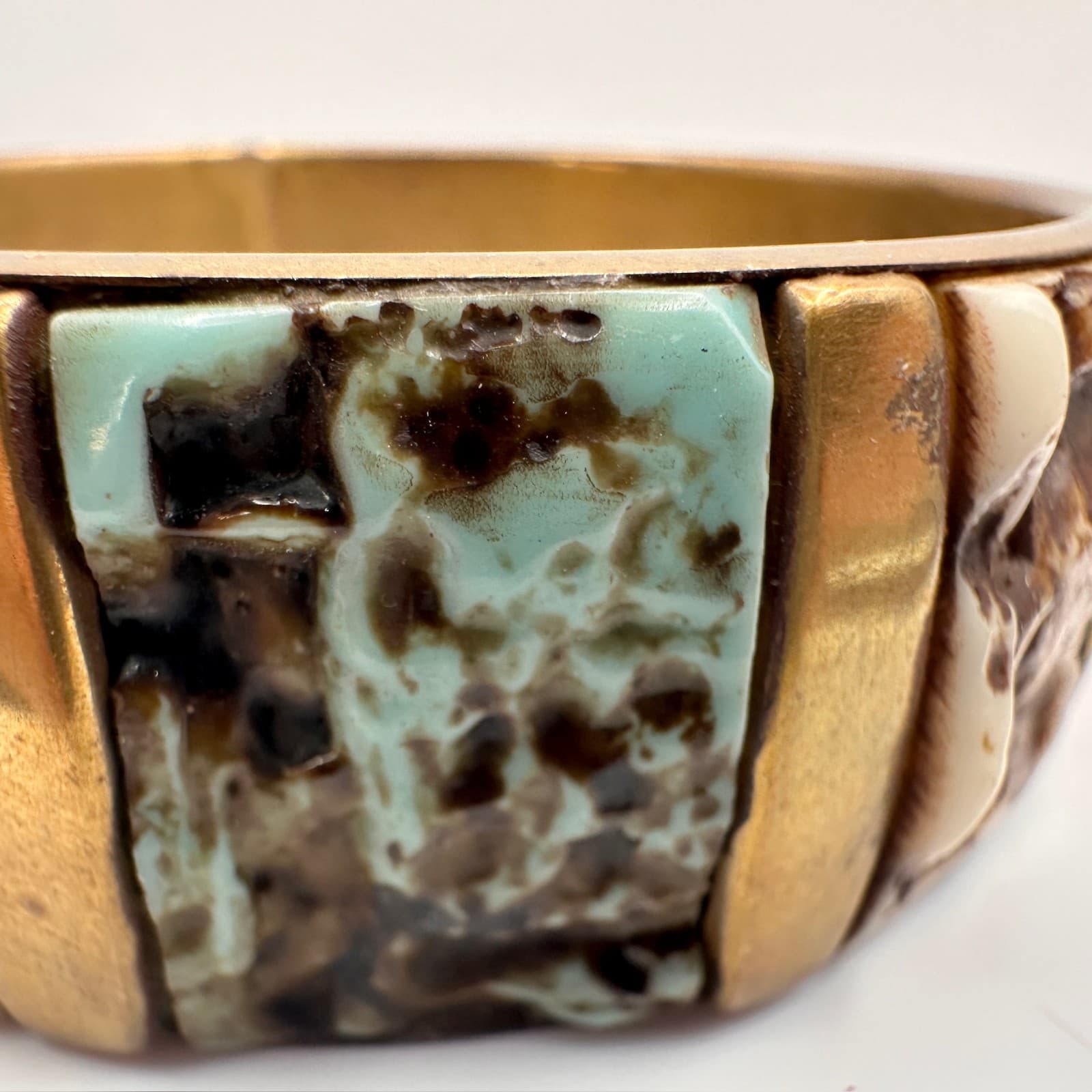 Vintage 70s 80s Brutalist Bangle Bracelet Gold Tone Faux Turquoise Coral Stone - Thumbnail 9