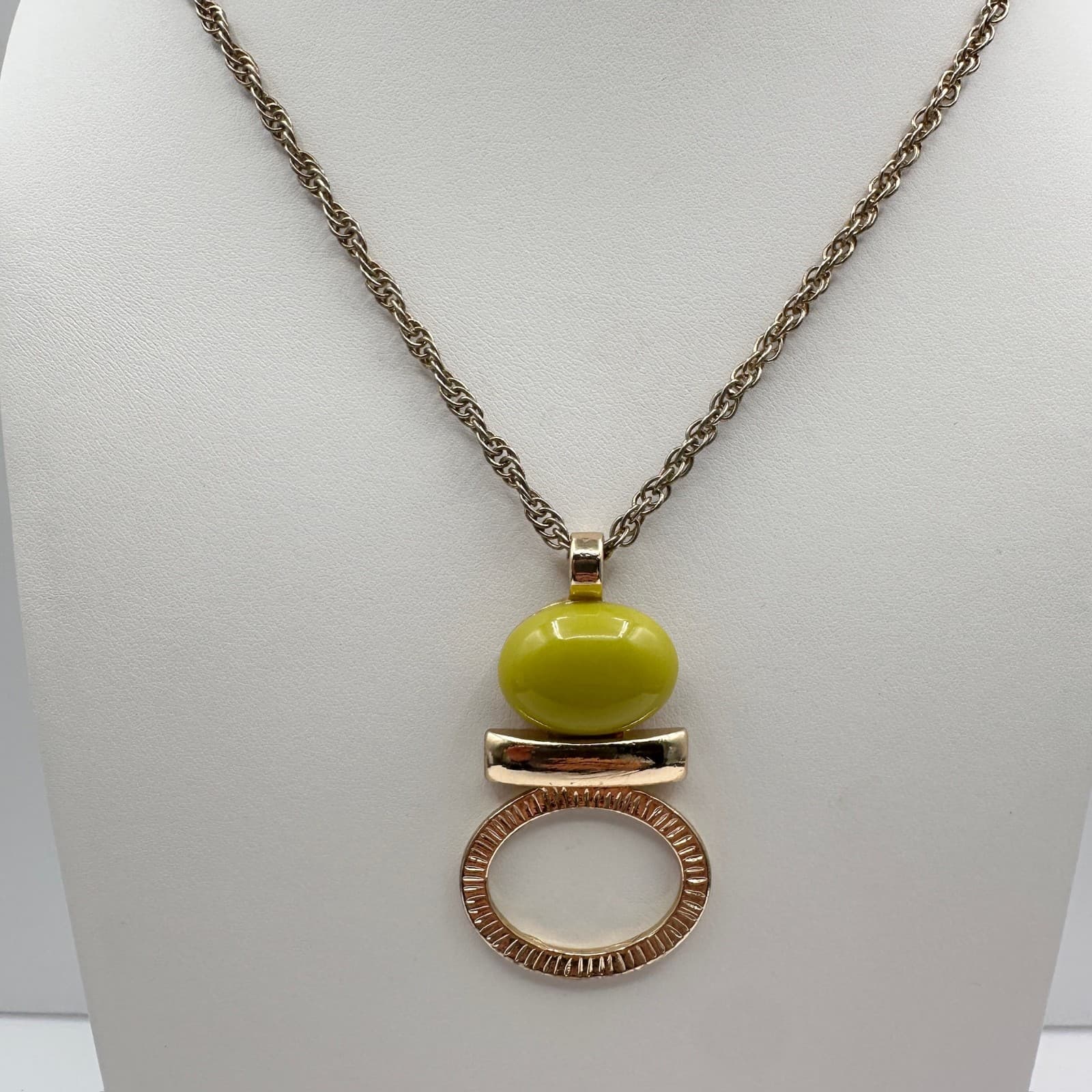 Vintage Statement Pendant Necklace with Yellow Bead & Gold Tone Chain Jewelry - Thumbnail 12