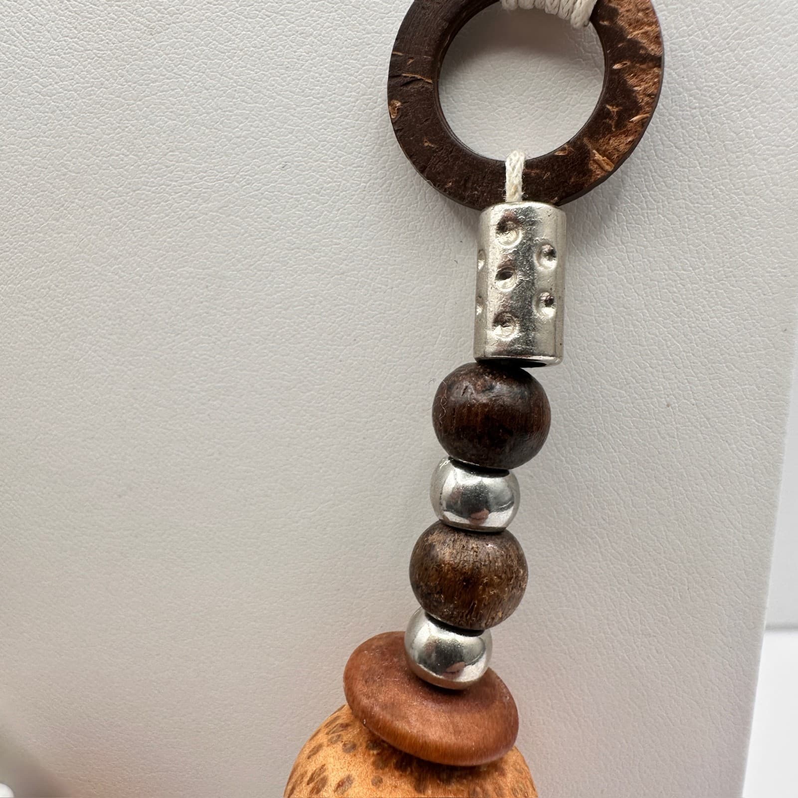 Vintage 80s Boho Wood Bead Statement Pendant Necklace Jewelry Spiral Shell - Thumbnail 11