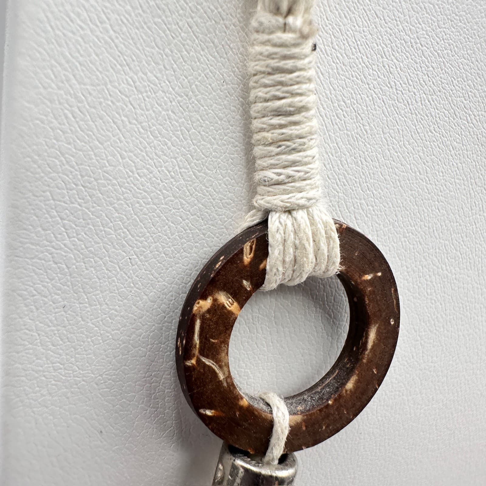 Vintage 80s Boho Wood Bead Statement Pendant Necklace Jewelry Spiral Shell - Thumbnail 10