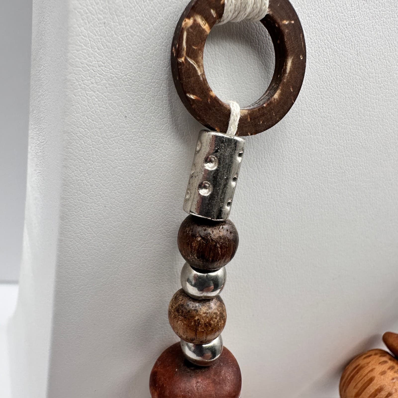 Vintage 80s Boho Wood Bead Statement Pendant Necklace Jewelry Spiral Shell - Thumbnail 9