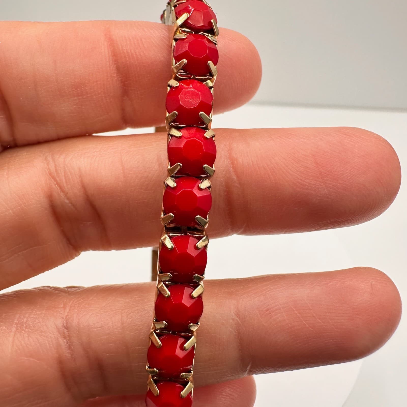 Vintage 90s Red Glass Gold Tone Stretch Bracelet Stackable Fashion Jewelry - Thumbnail 7