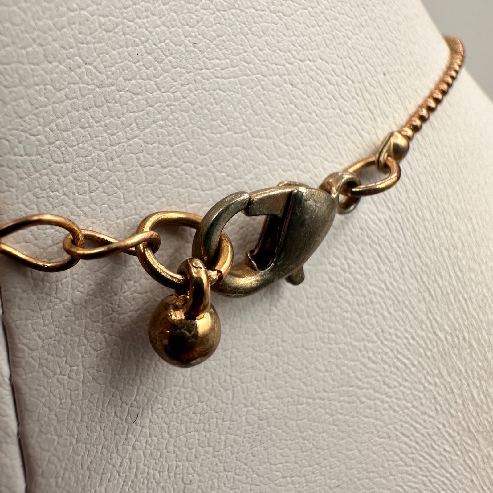 Vintage Heart Necklace Gold Tone Green Glitter Resin Pendant Ball Chain Jewelry - Thumbnail 7