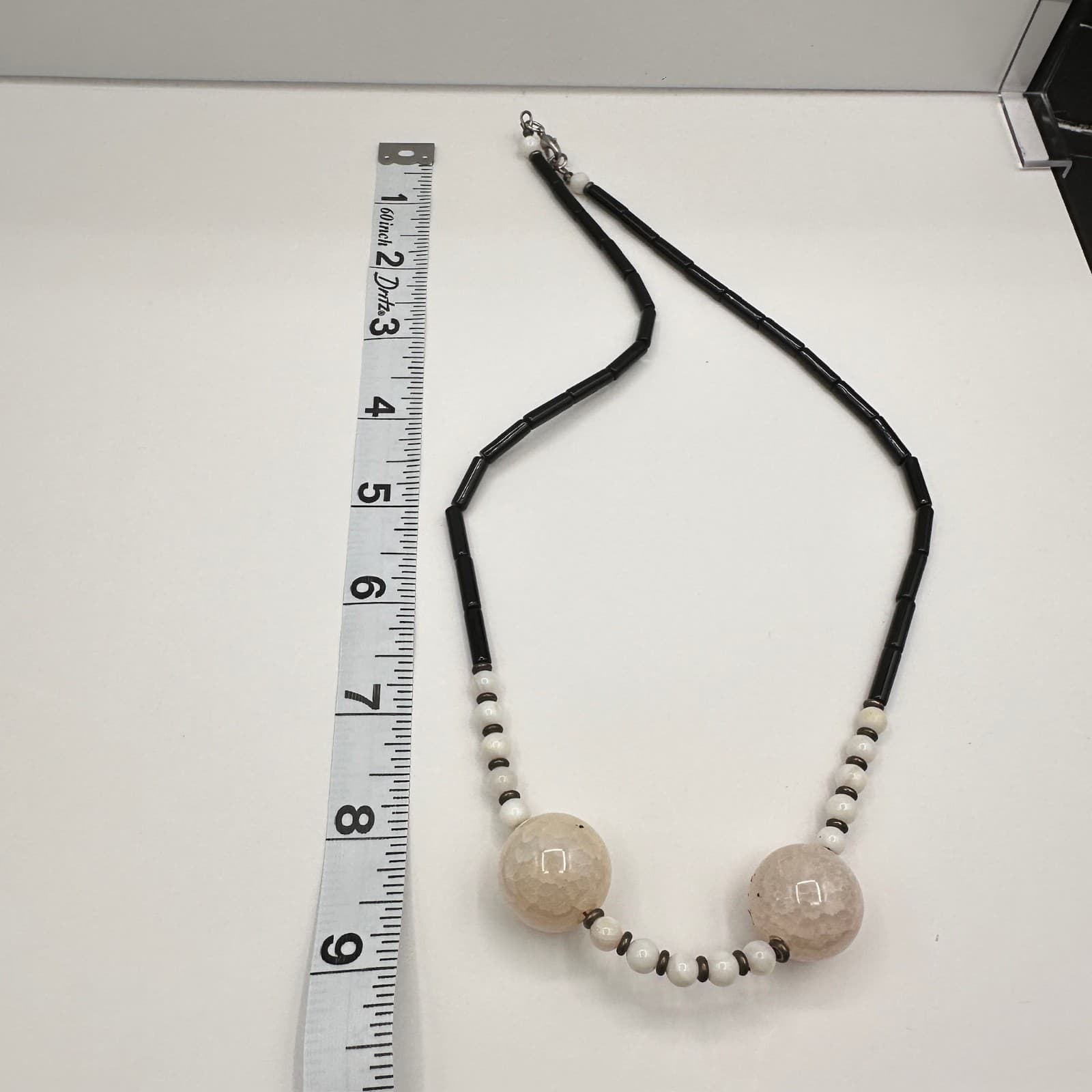 Vintage 90s Black & White Beaded Statement Necklace w Large Faceted Orbs Jewelry - Thumbnail 12