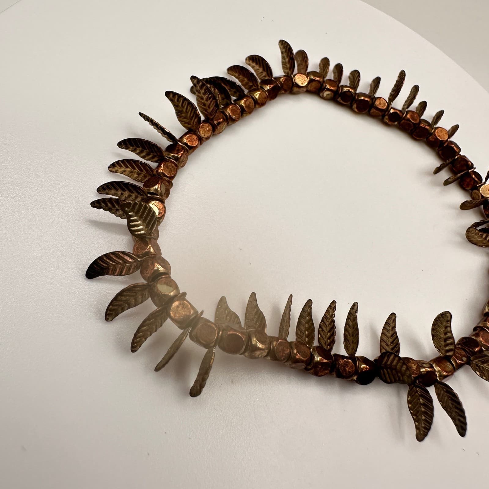 Vintage Boho Bronze Tone Leaf Charm Beaded Stretch Bracelet Nature Theme Jewelry - Thumbnail 2