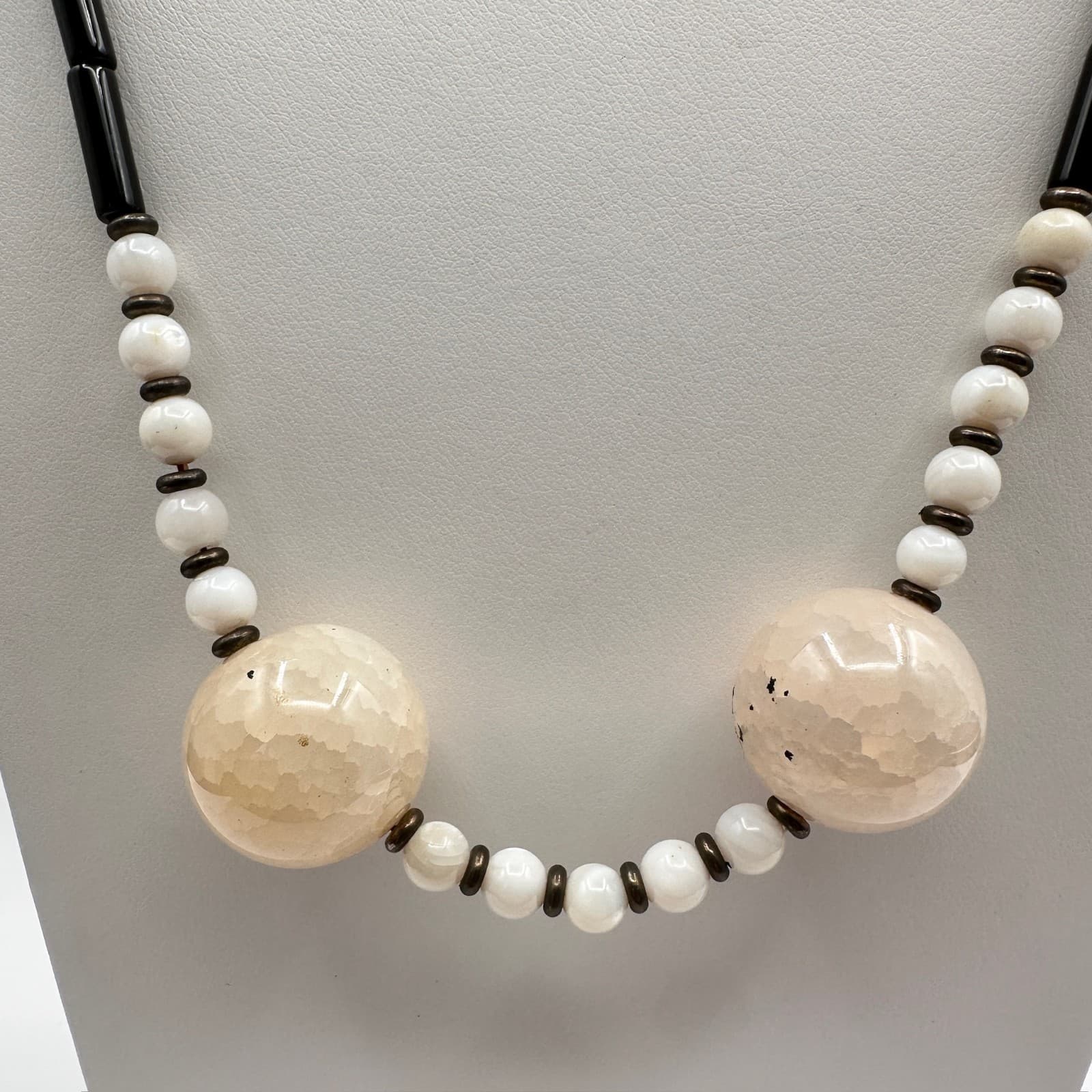 Vintage 90s Black & White Beaded Statement Necklace w Large Faceted Orbs Jewelry - Thumbnail 2