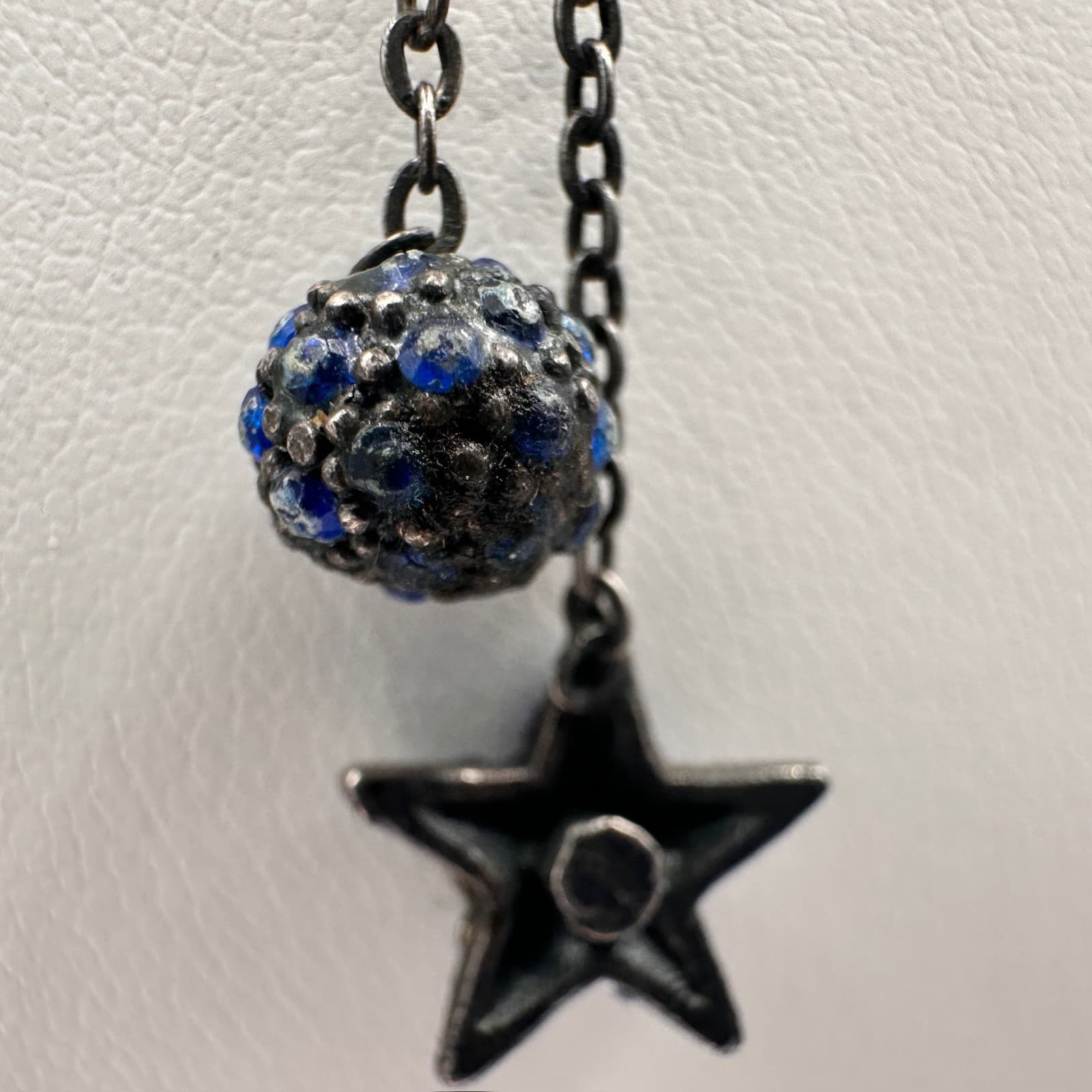 Vintage Y2K Blue Crystal Pendant Y-Necklace Link Chain Silver Tone Jewelry - Thumbnail 4