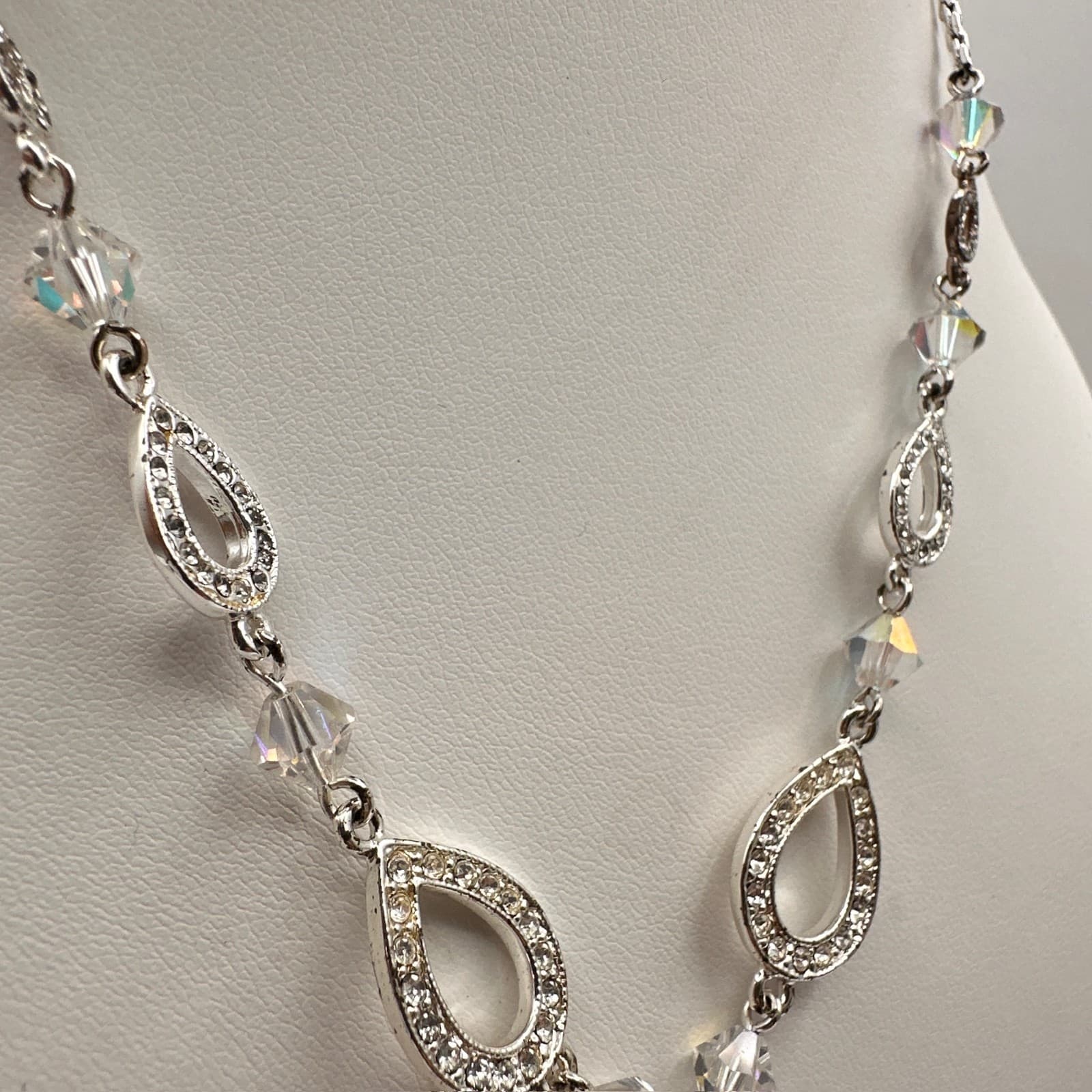 Vintage Y2K Silver Tone Rhinestone Teardrop Necklace AB Crystal Dangle Jewelry - Thumbnail 11