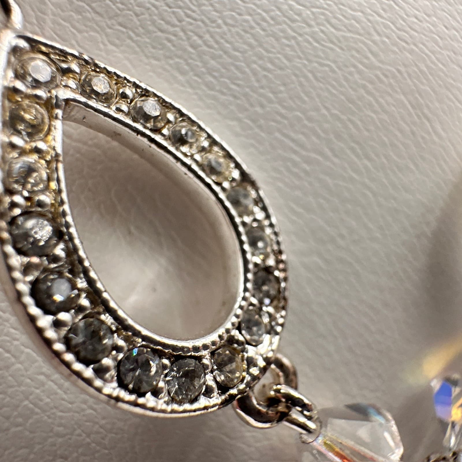 Vintage Y2K Silver Tone Rhinestone Teardrop Necklace AB Crystal Dangle Jewelry - Thumbnail 8