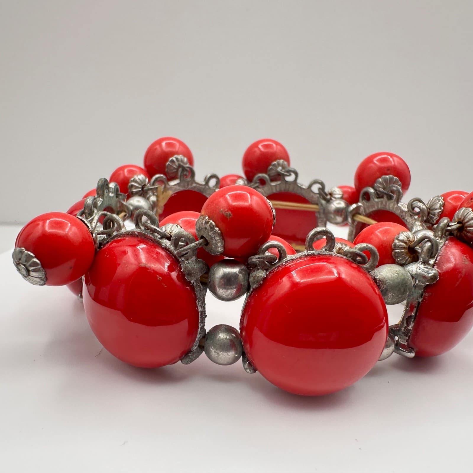 Vintage 80s Red Chunky Cabochon Bead Stretch Bracelet Silver Tone Fashion - Thumbnail 3
