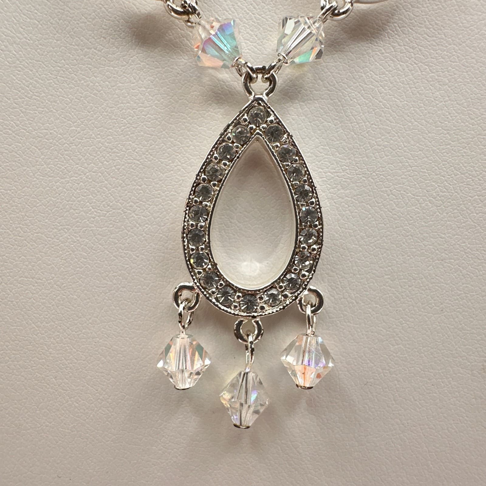 Vintage Y2K Silver Tone Rhinestone Teardrop Necklace AB Crystal Dangle Jewelry - Thumbnail 3