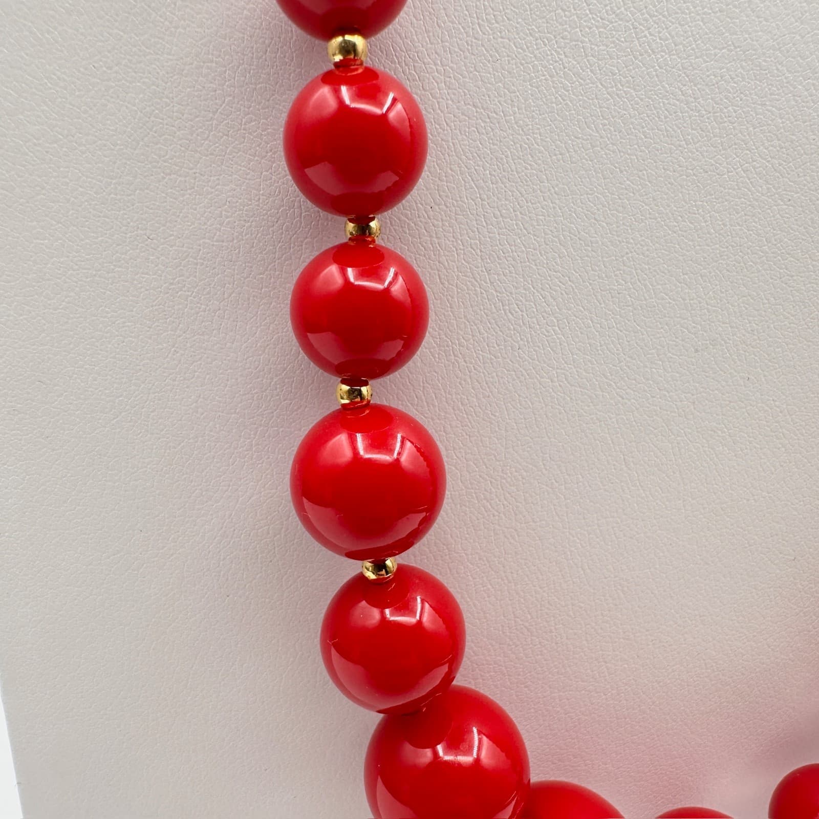 Vintage 90s Red Beaded Necklace Graduated Round Beads Gold Tone Spacer Jewelry - Thumbnail 3