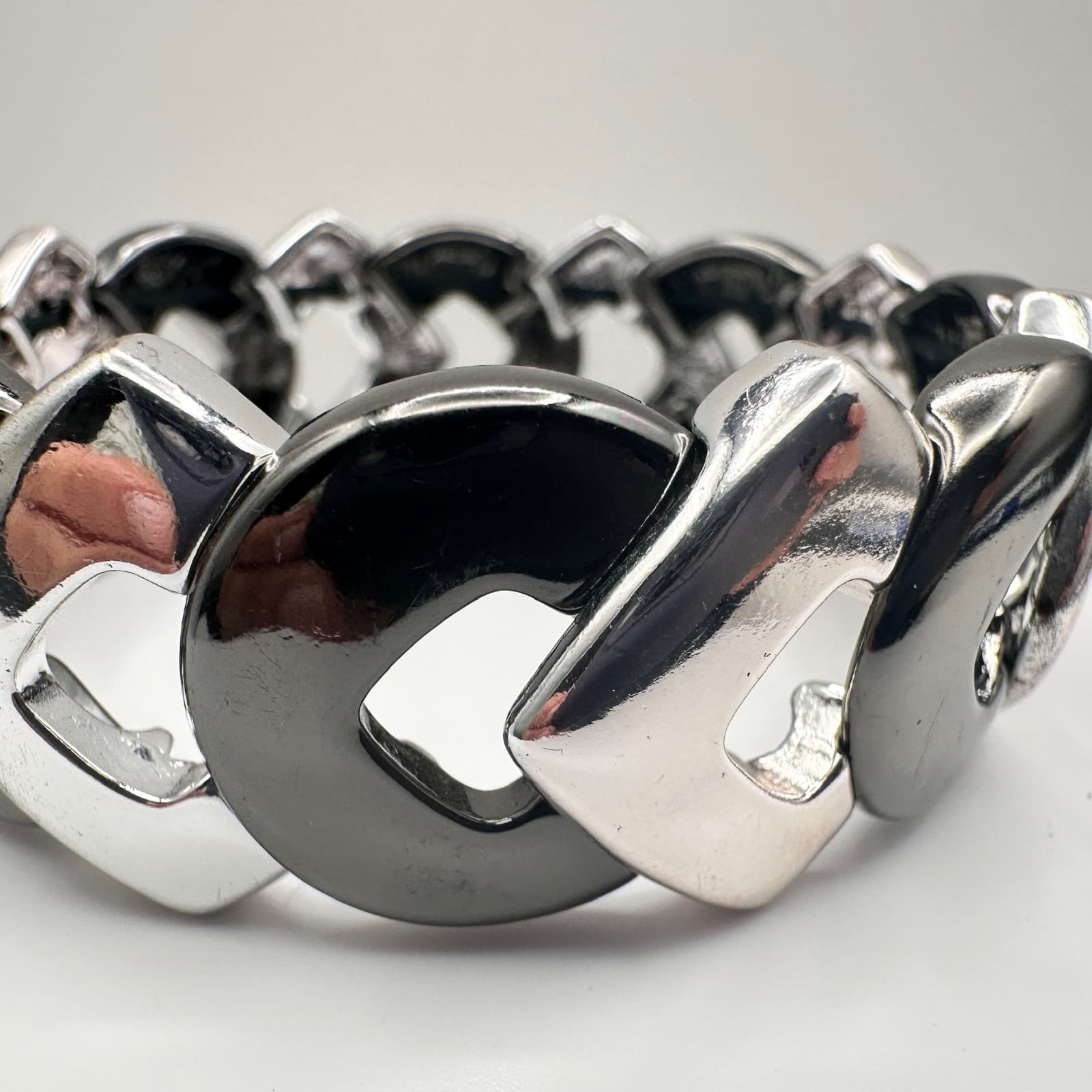 Vintage 90s Two Tone Silver Gunmetal Curb Link Stretch Bracelet Women's Jewelry - Thumbnail 4