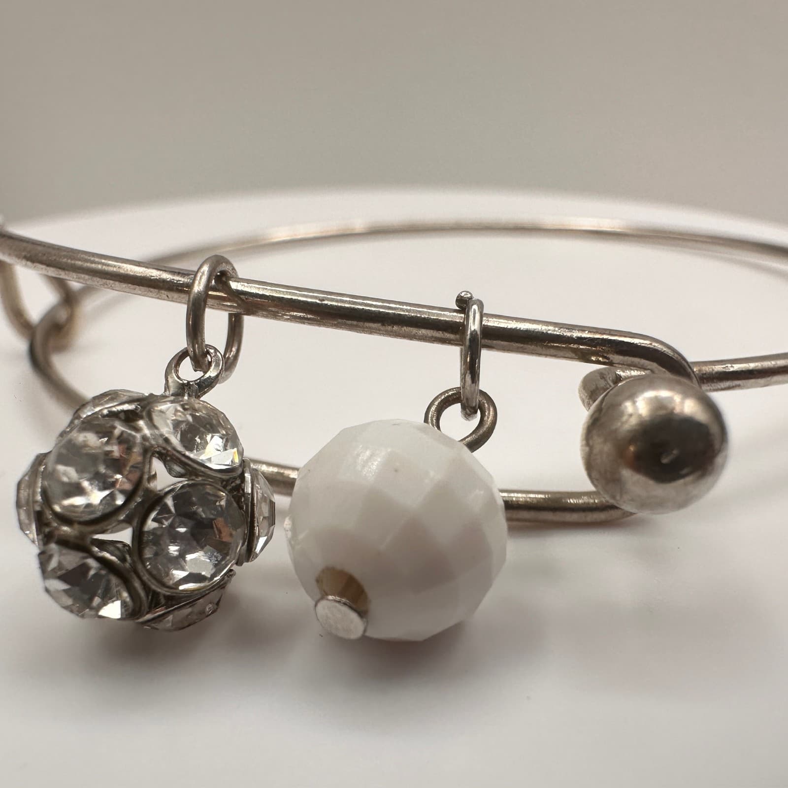 Vintage Y2K Silver Tone Expandable Bangle Rhinestone Ball White Bead Charms - Thumbnail 7