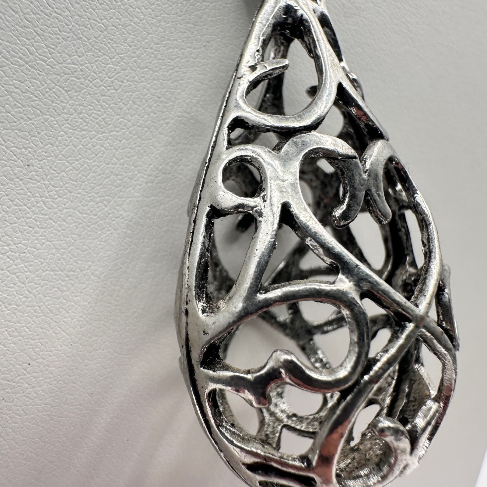 Vintage 80s Silver Tone Filigree Teardrop Heart Pendant Necklace Lobster Jewelry - Thumbnail 4