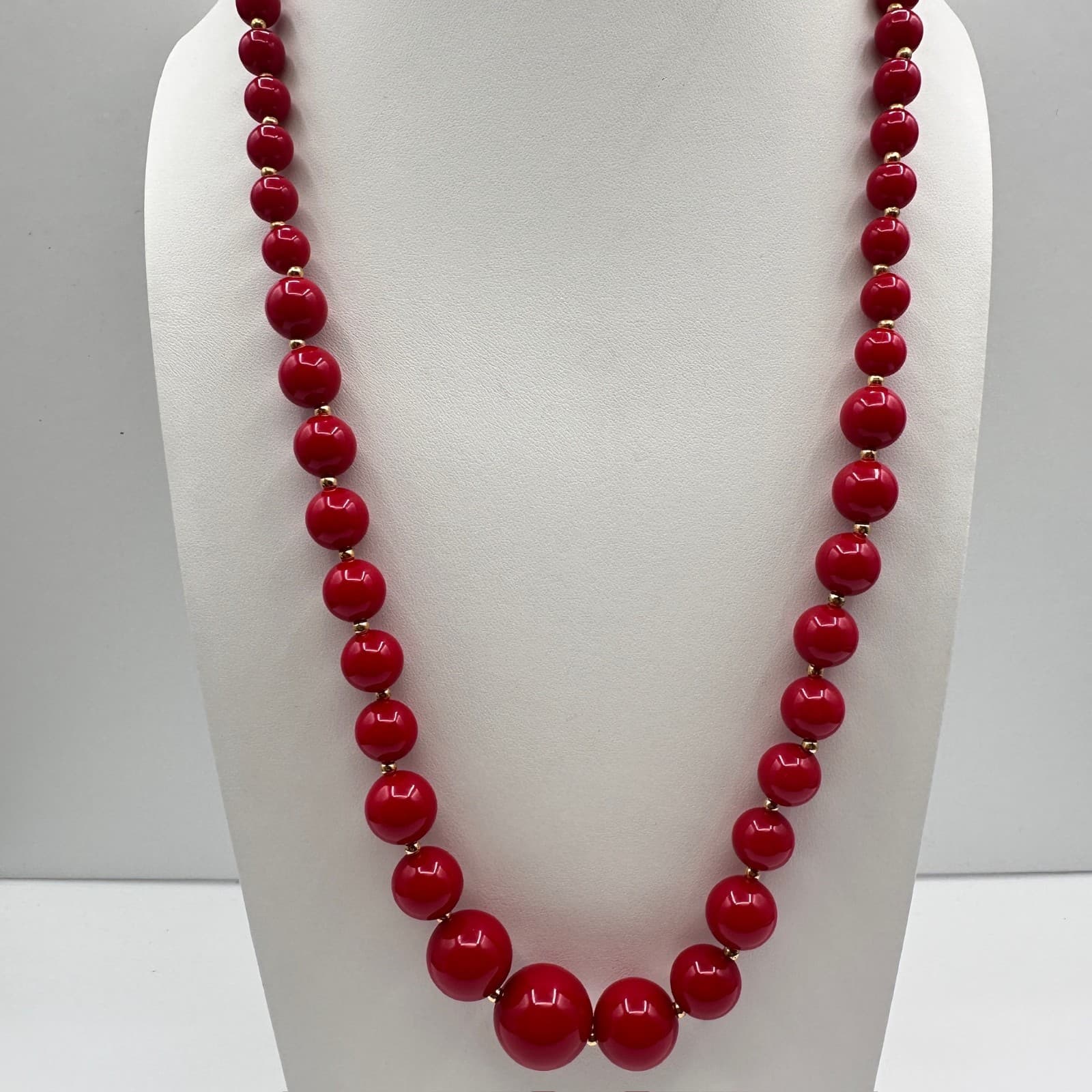 Vintage 90s Red Beaded Necklace Graduated Round Beads Gold Tone Spacer Jewelry - Thumbnail 7