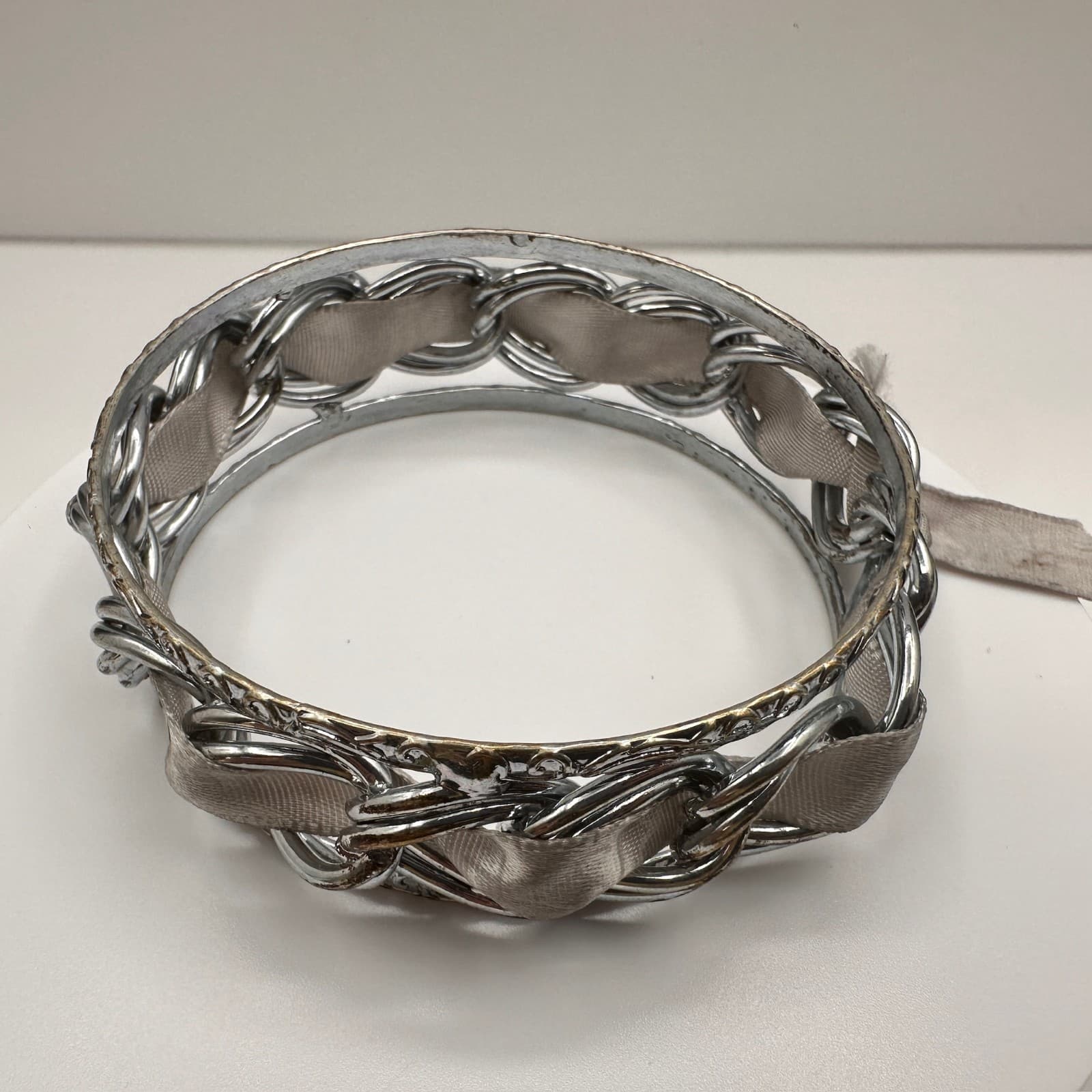 Vintage Y2K Silver Tone Interlocking Link Bracelet Grey Ribbon Woven Statement - Thumbnail 3