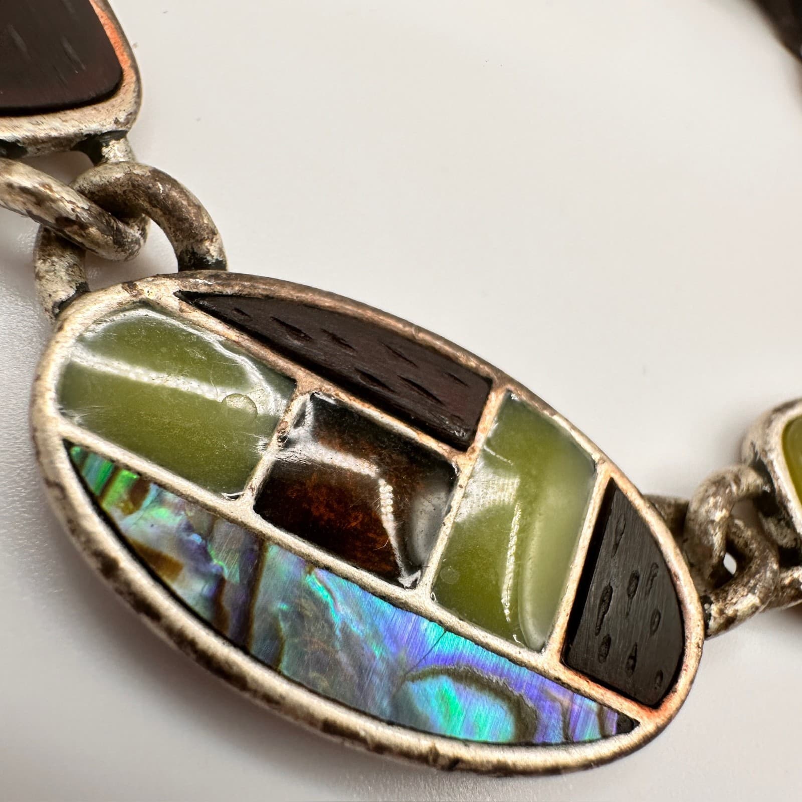Vintage Y2K Abalone Shell Inlay Bracelet Green Cabochon Stone Silver Tone Toggle - Thumbnail 5